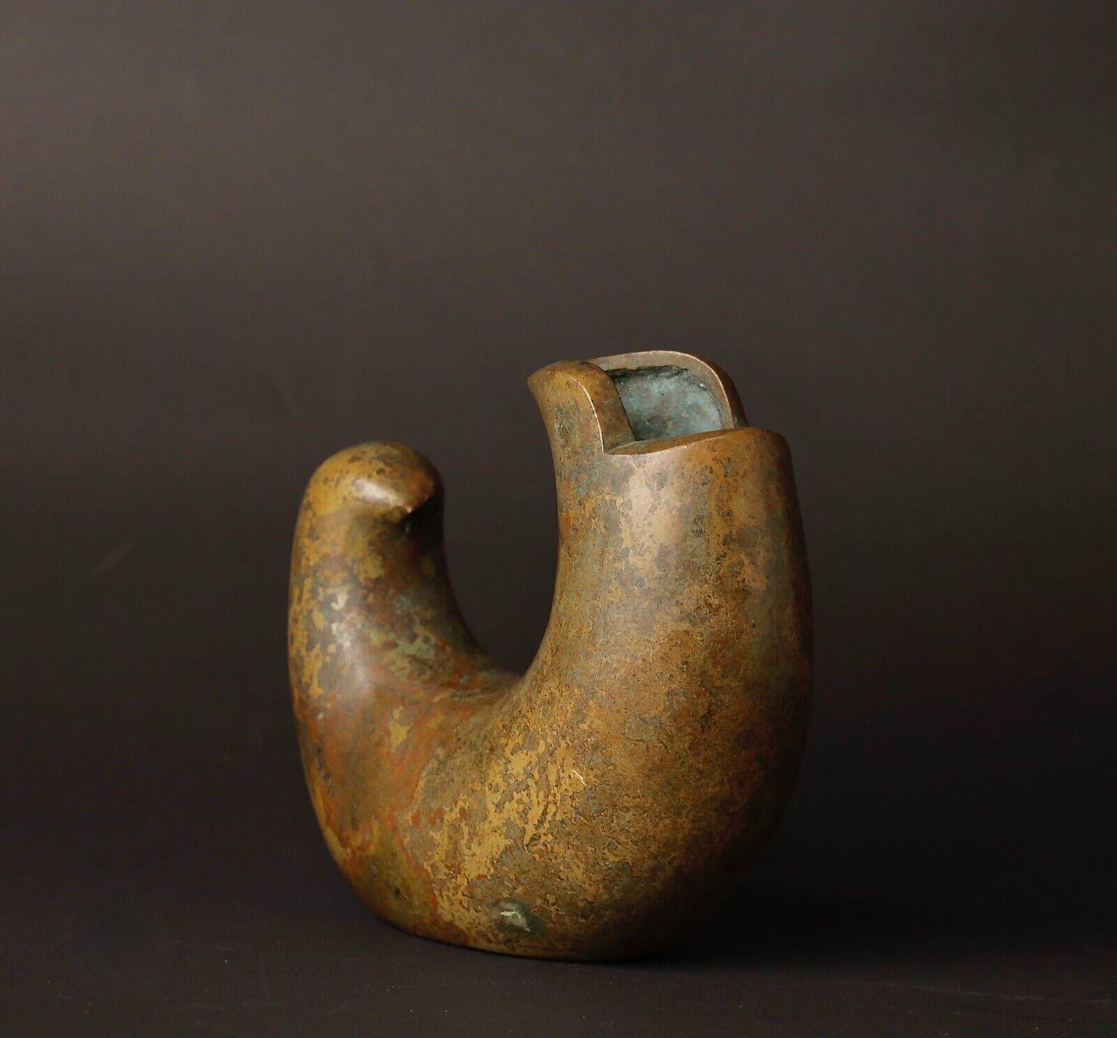 20th century unusual Bronze Vase by a Nitten Artist by Yoshida Eiji For Sale 2