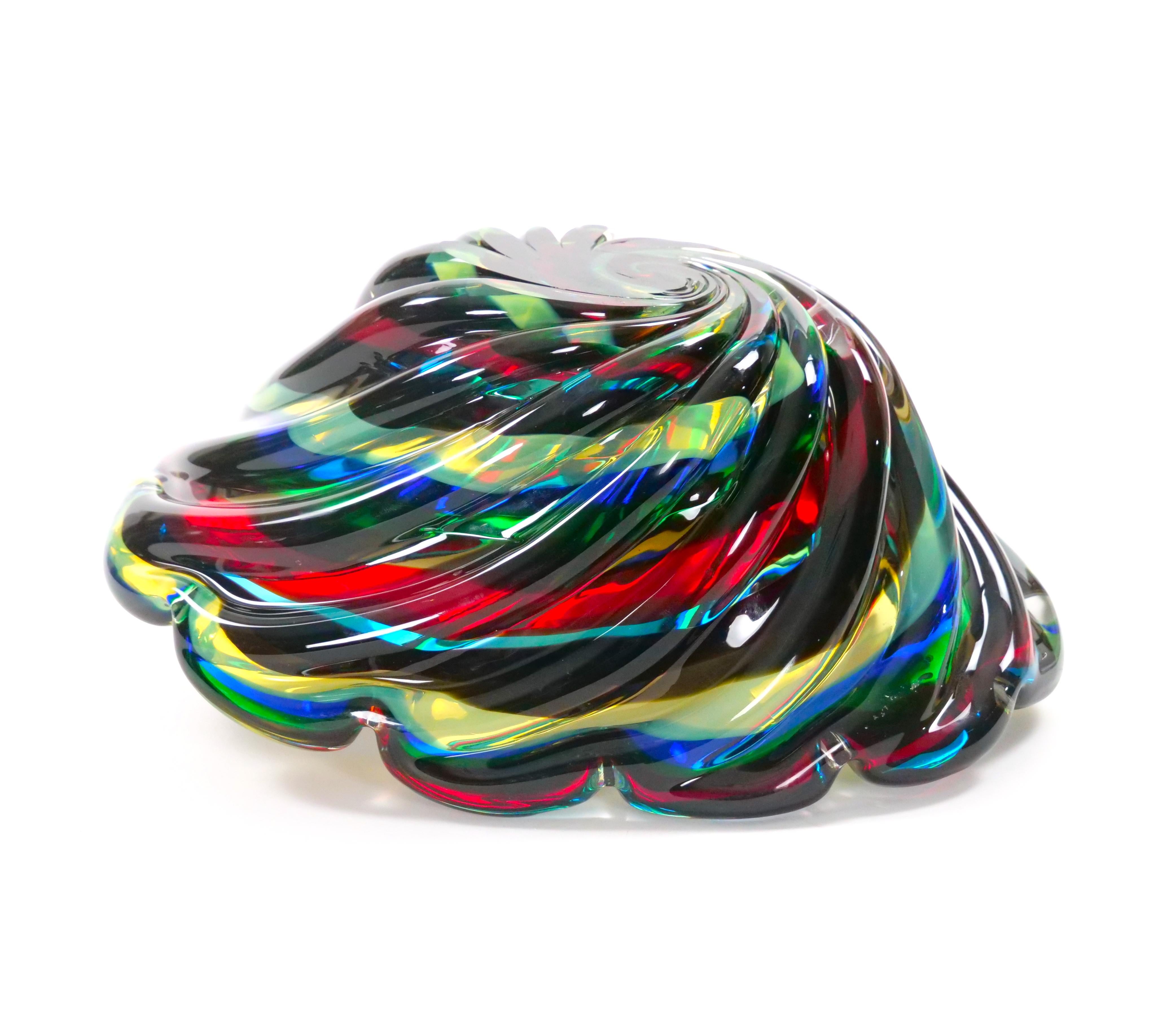 20th Century Venetian Multicolored Glass Decorative Centerpiece Bowl For Sale 4