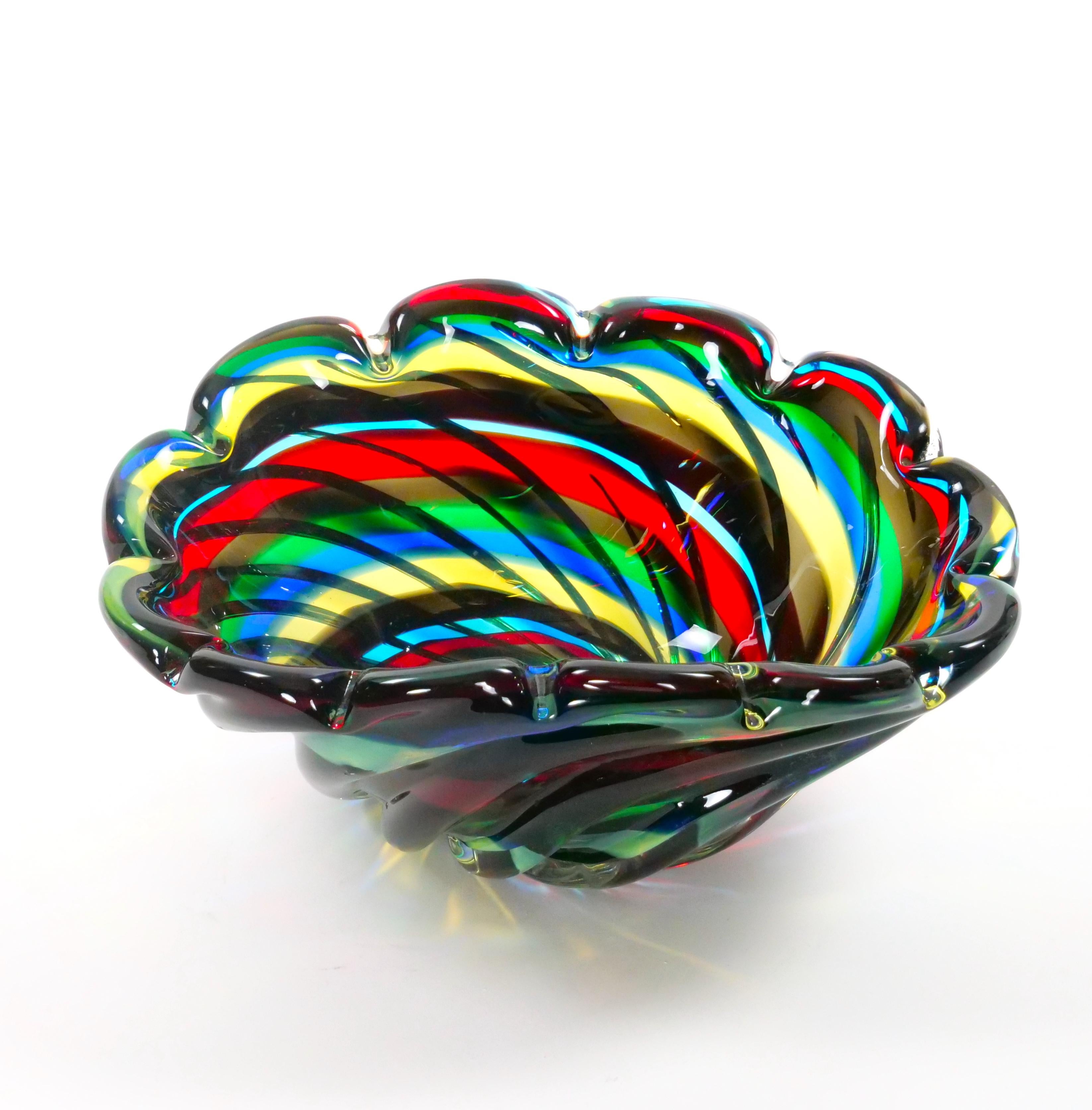 Italian 20th Century Venetian Multicolored Glass Decorative Centerpiece Bowl For Sale