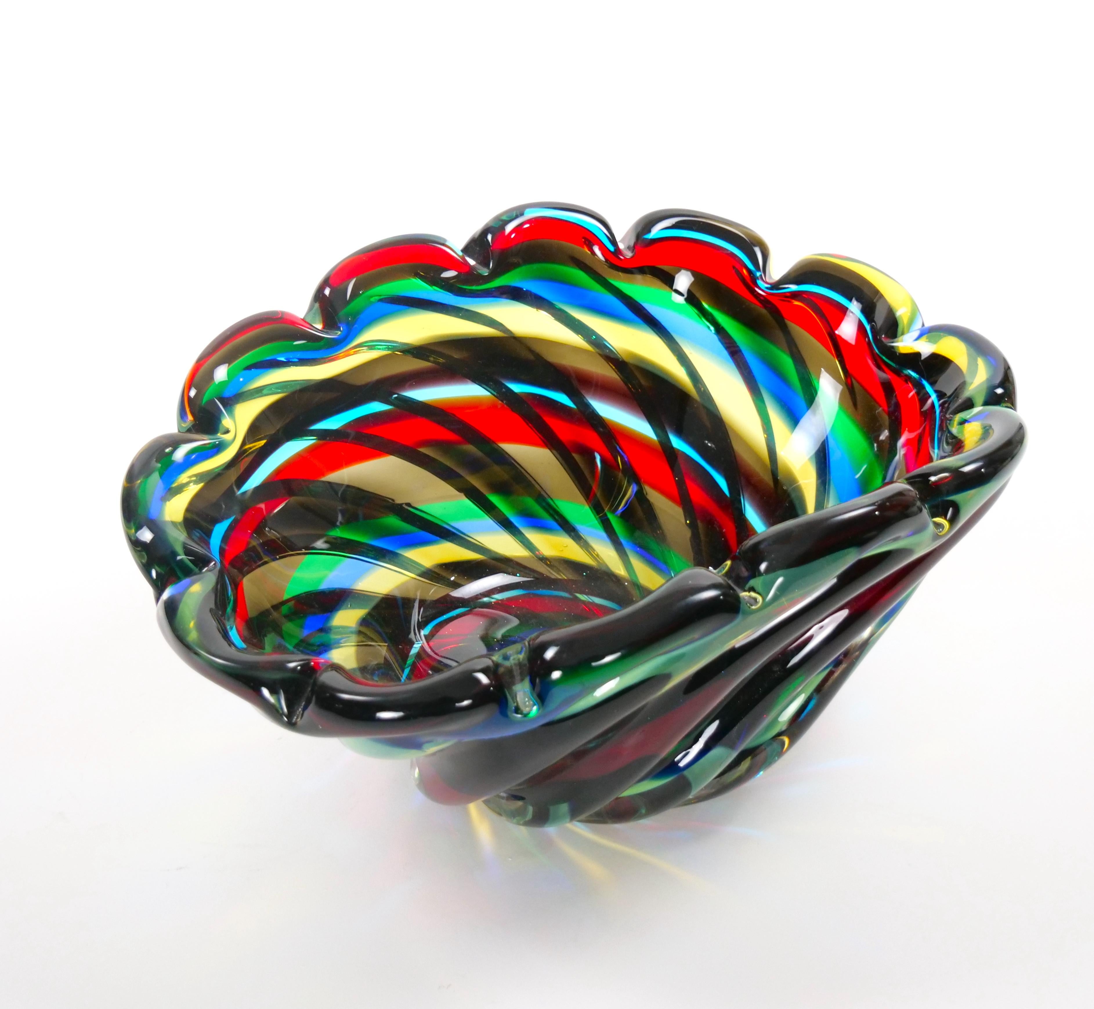 Blown Glass 20th Century Venetian Multicolored Glass Decorative Centerpiece Bowl For Sale