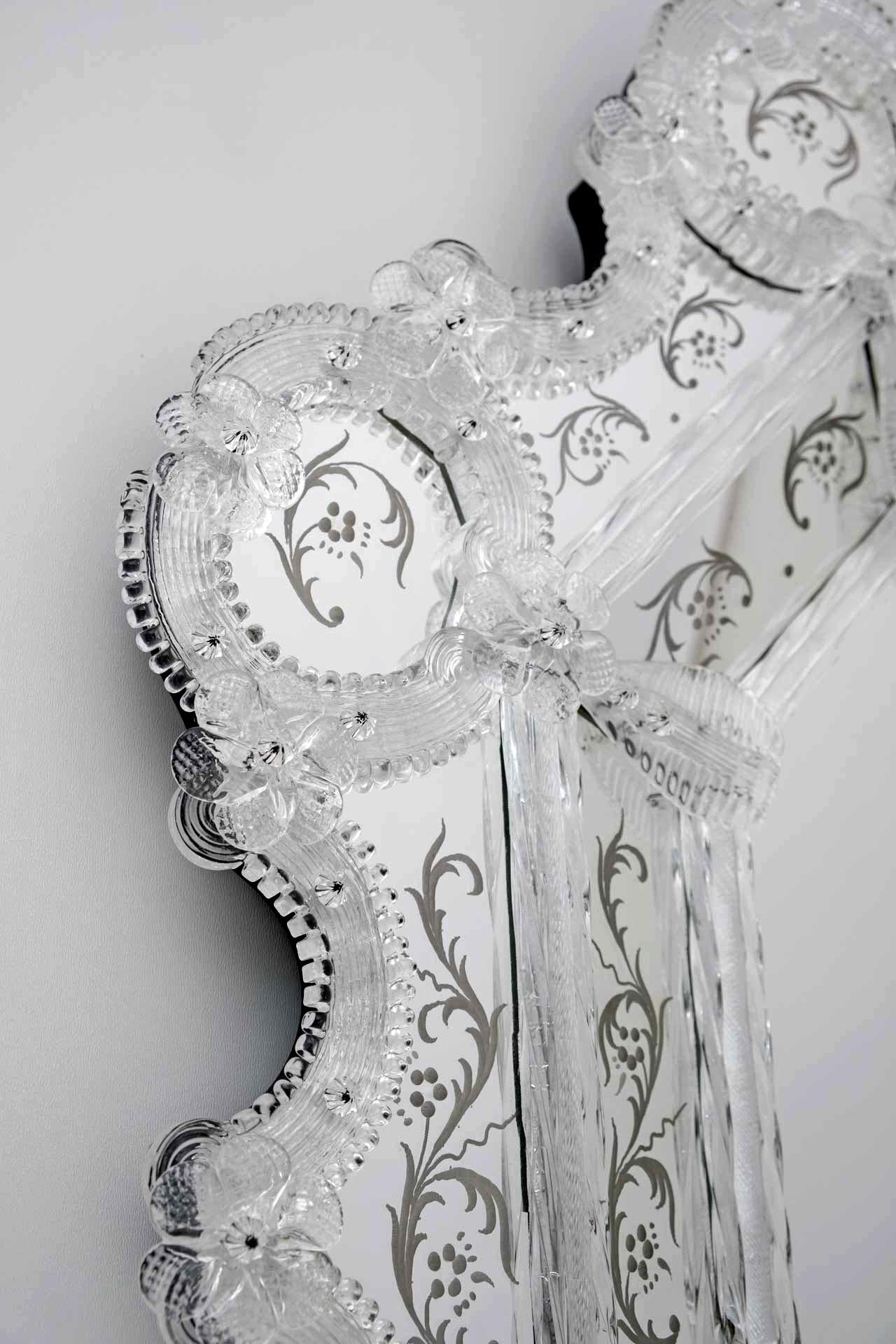 20th Century Venetian Murano Glass Flowers Octagonal Mirror For Sale 2