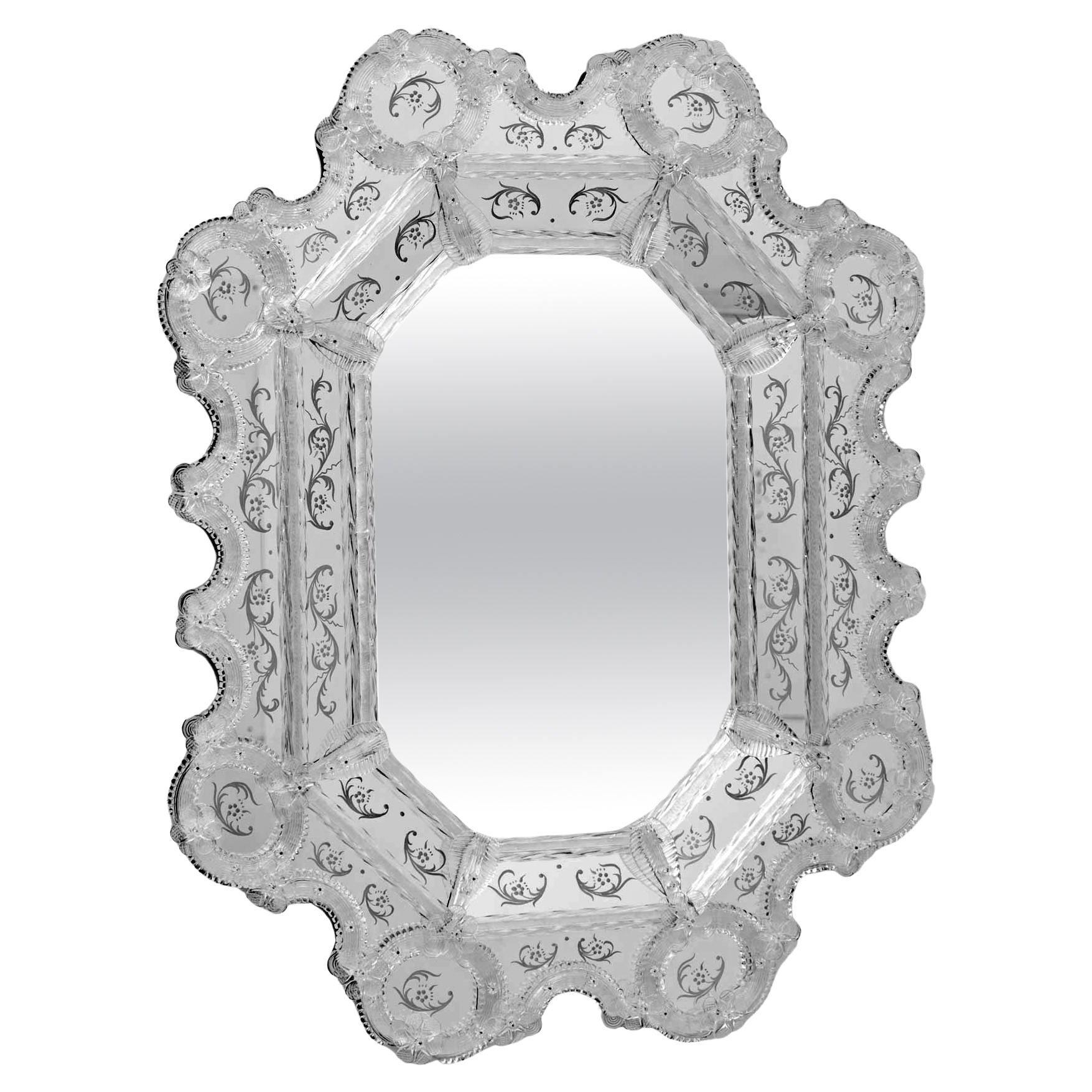 Specchio ottagonale con fiori in vetro di Murano del XX secolo