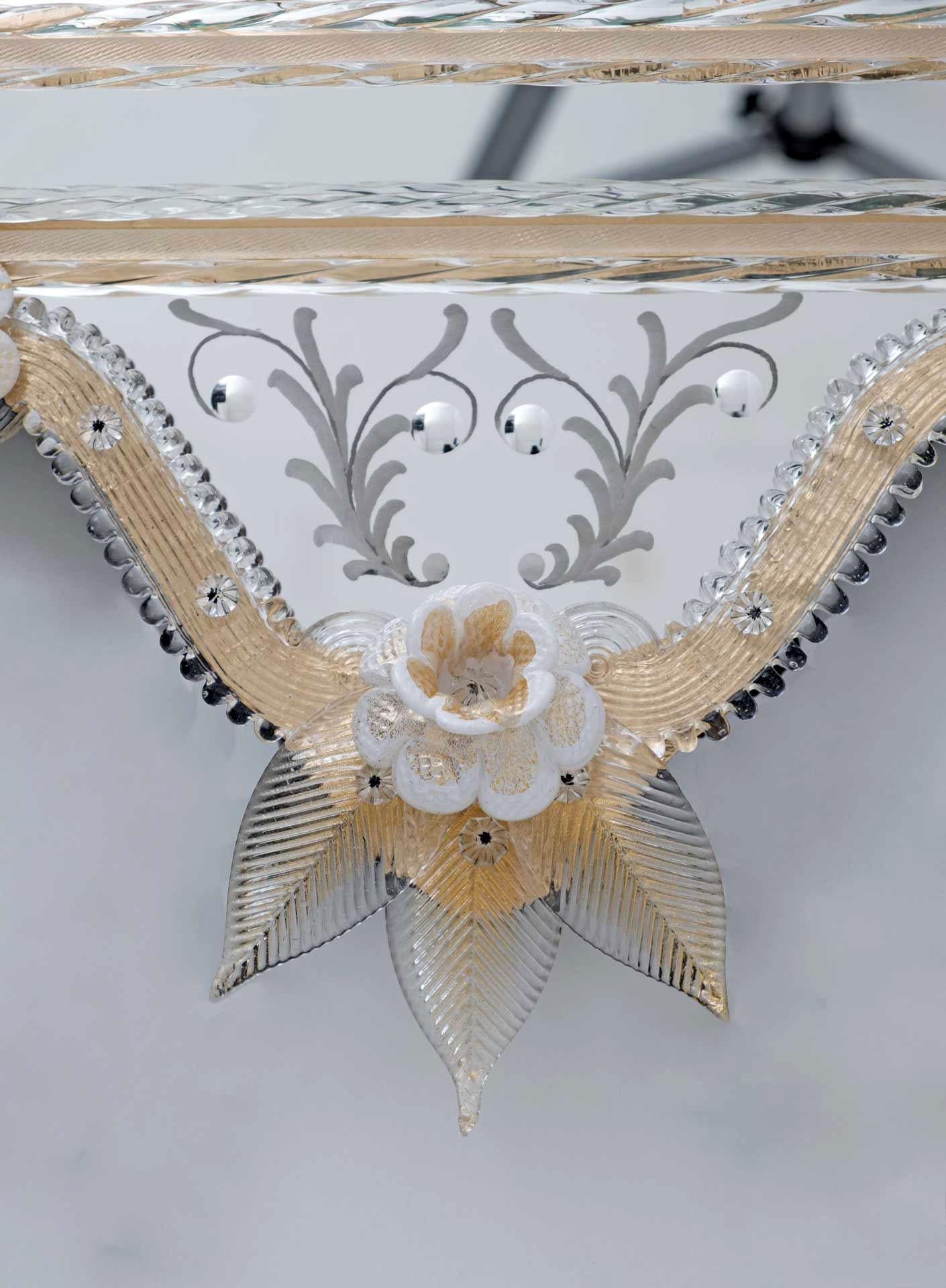20th Century Venetian Murano Glass Gold Flowers Mirror For Sale 1