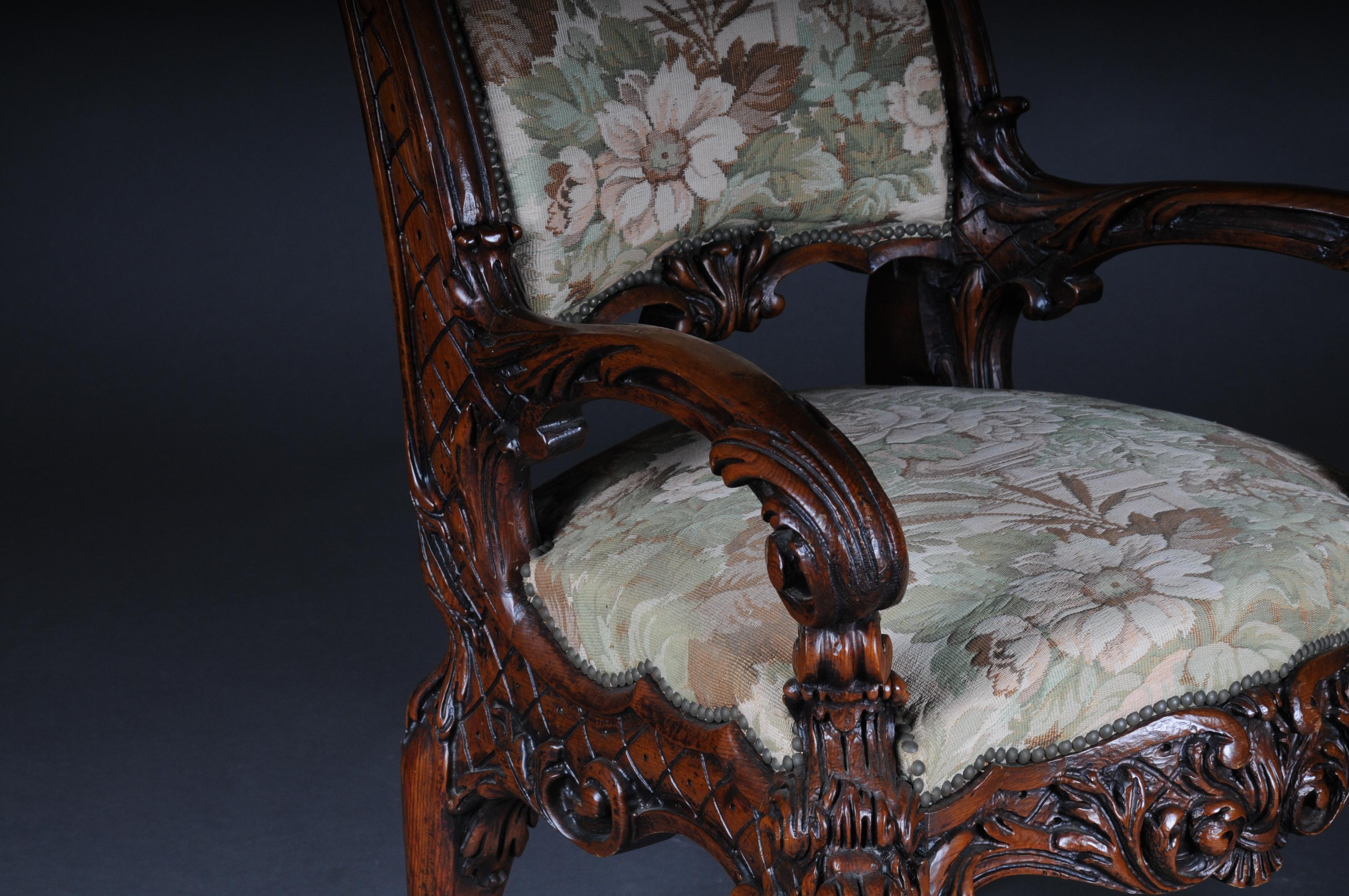 20th Century Venetian Rococo Throne Armchair / Chair Walnut For Sale 9