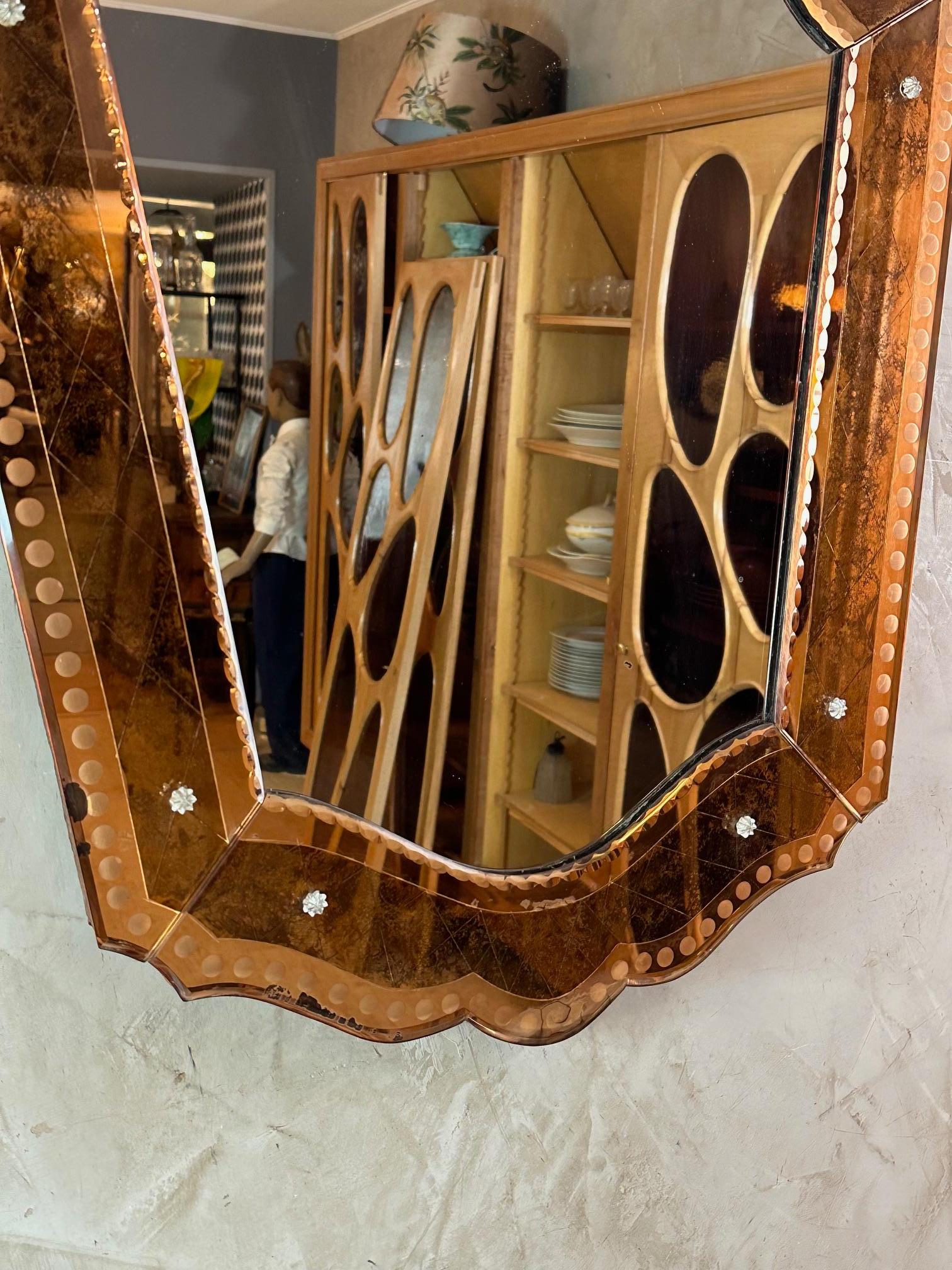 Miroir en verre vénitien du 20e siècle à garniture de pêche, années 1950 en vente 4
