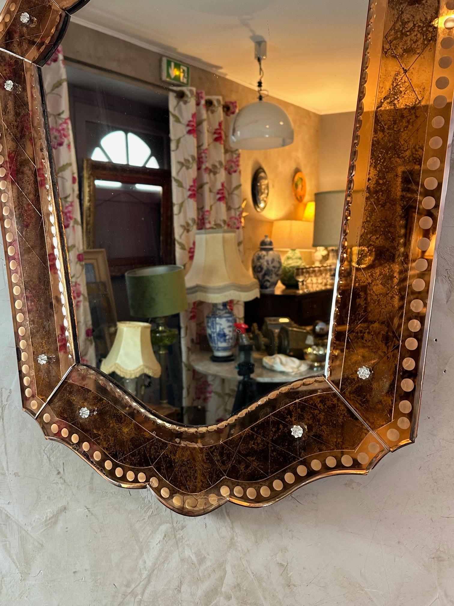 Miroir en verre vénitien du 20e siècle à garniture de pêche, années 1950 en vente 1