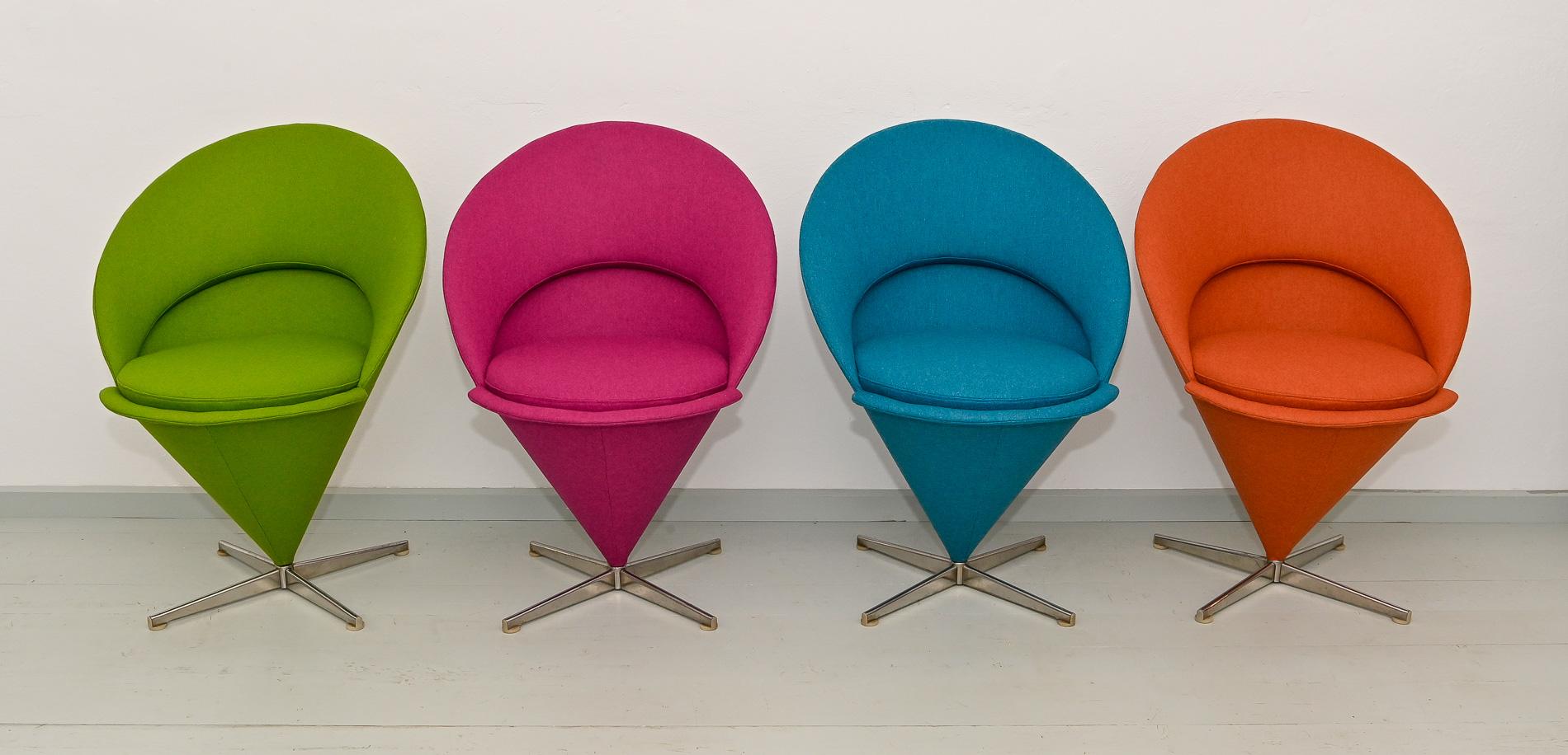 20th Century Verner Panton Seating Group Four Cone Chairs And Table 6