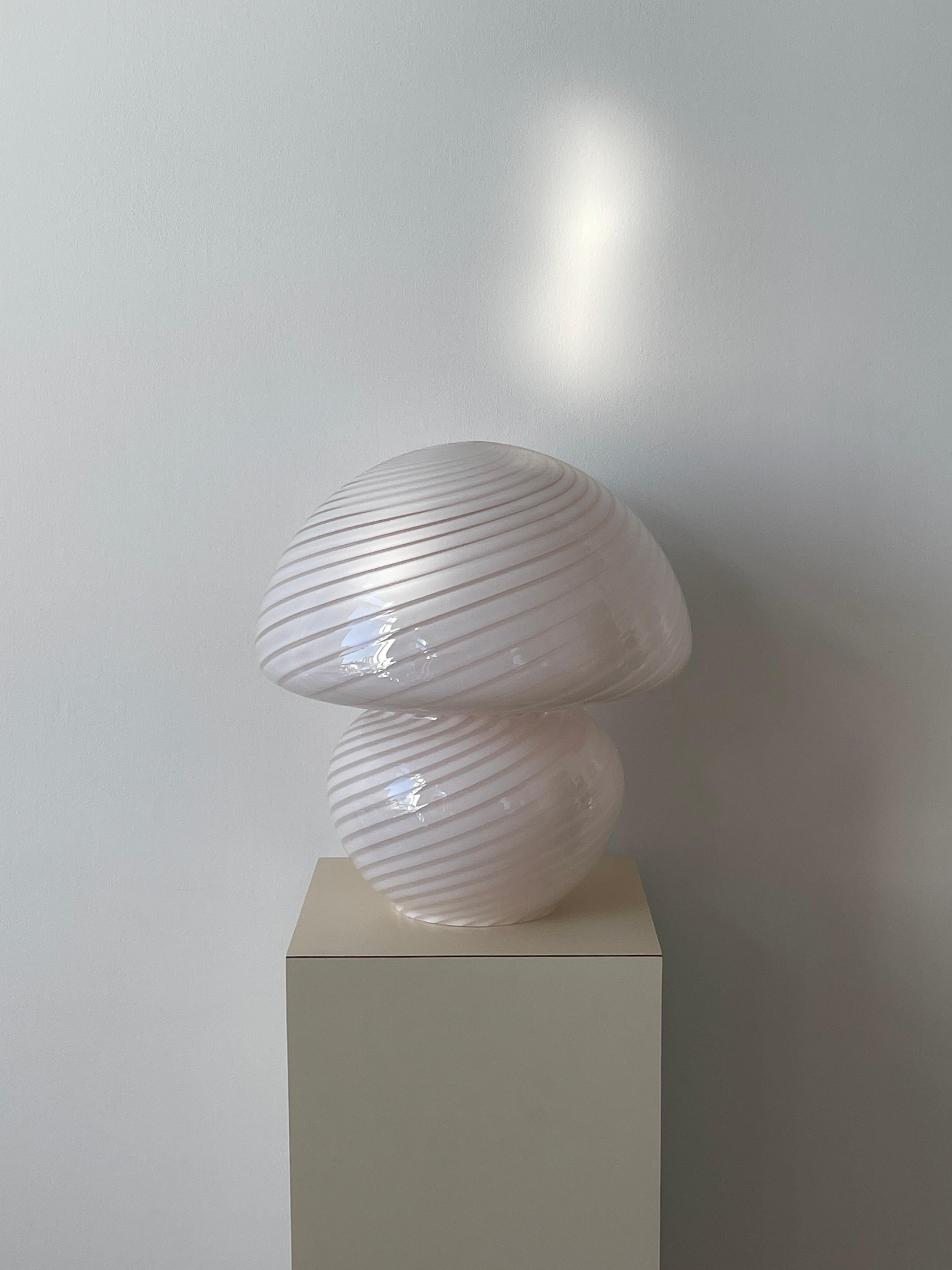 White swirled Murano glass lamp in mushroom form by Vetri. When switched off glass has a faint tint of pink to it. Large rare mushroom shape with a closed top.