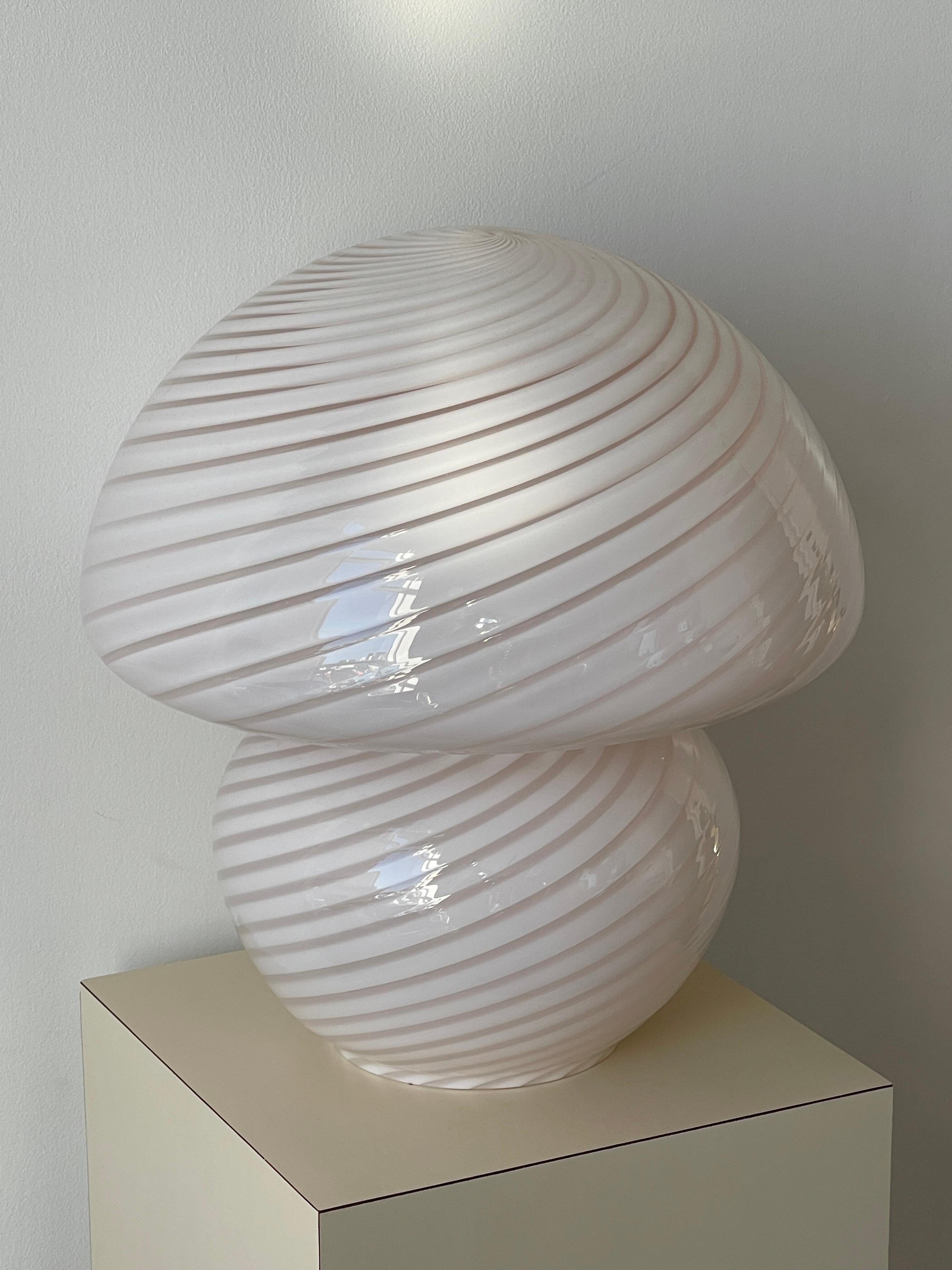Late 20th Century 20th Century Vetri Murano Pink Mushroom Lamp
