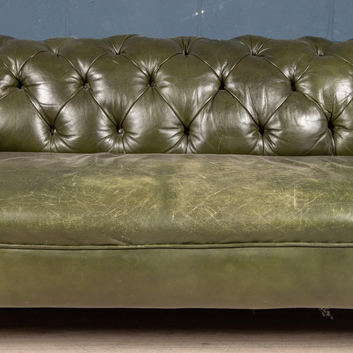 20th Century Victorian Green Leather Chesterfield Sofa, c.1900 6