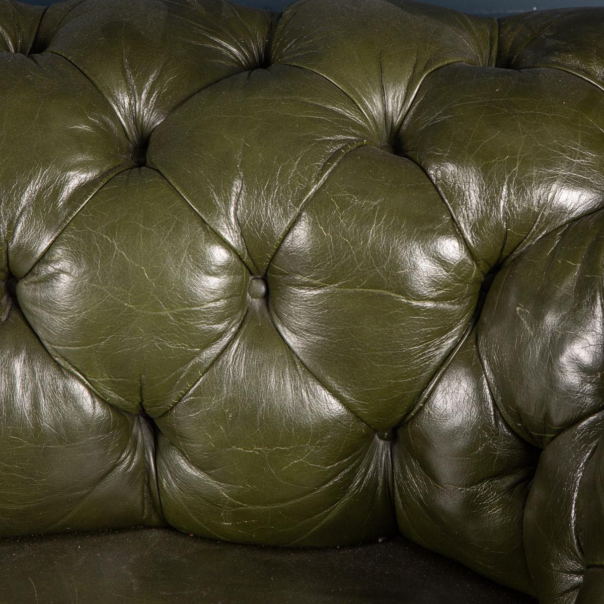 20th Century Victorian Green Leather Chesterfield Sofa, c.1900 12