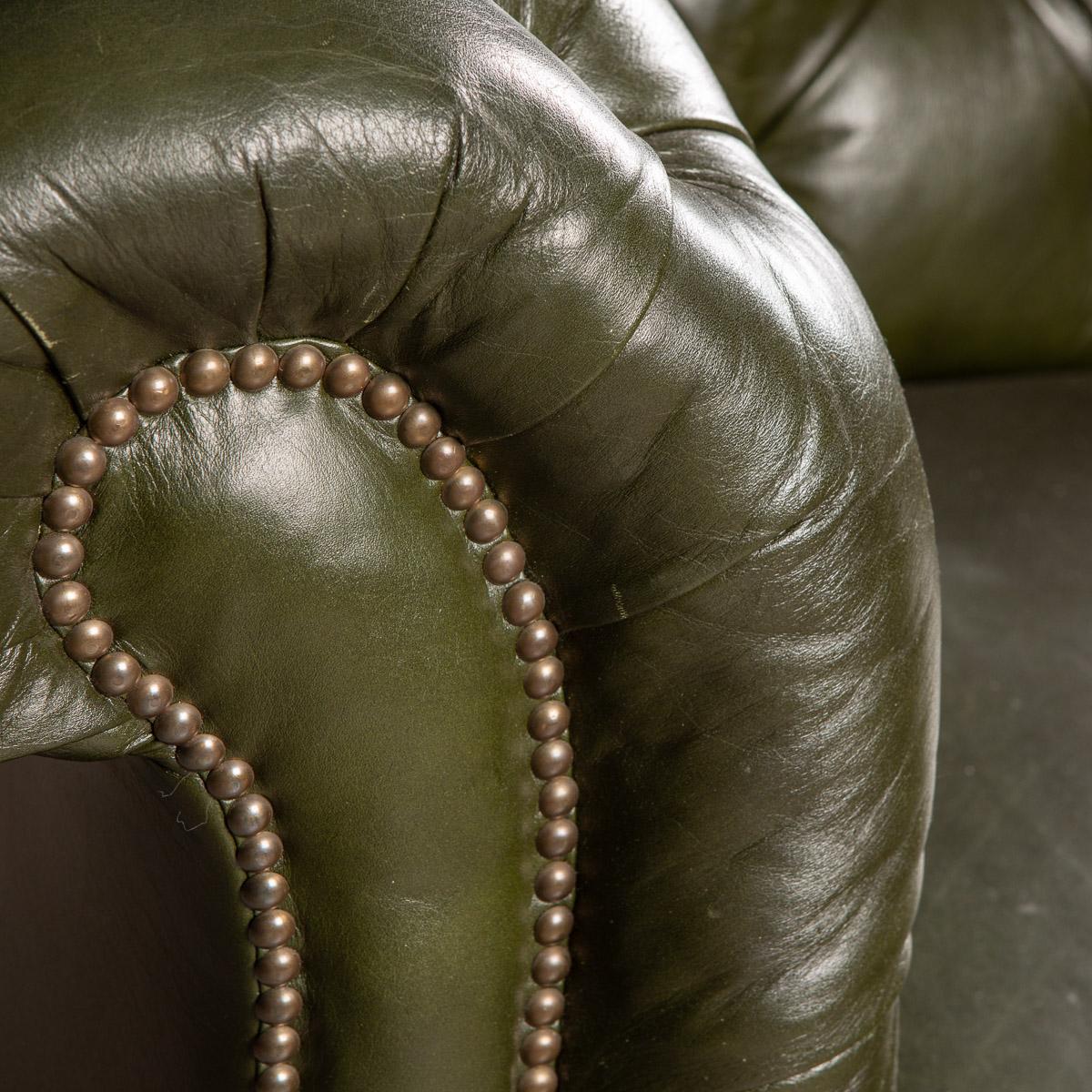20th Century Victorian Green Leather Chesterfield Sofa, c.1900 16