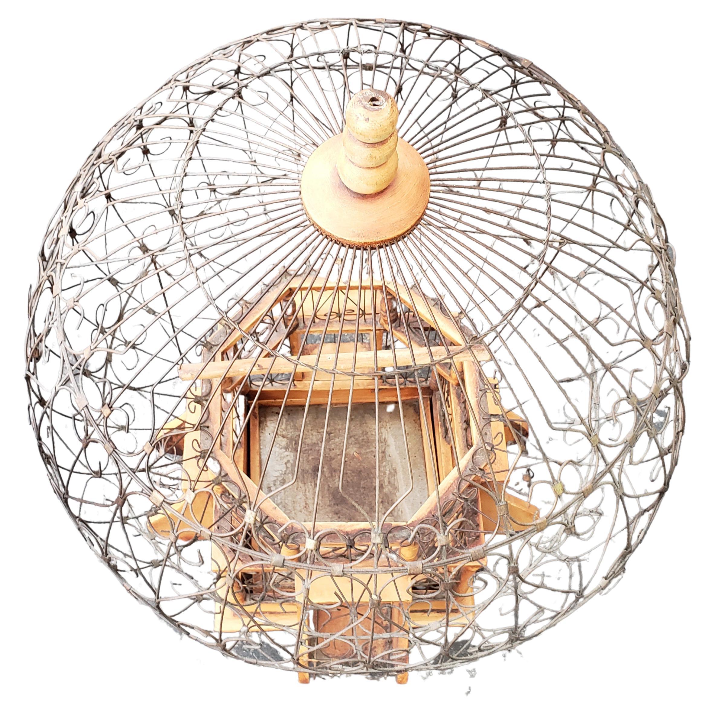 Mid-Century Modern Cage à oiseaux Balloon de style victorien du 20e siècle en bois et fer en vente