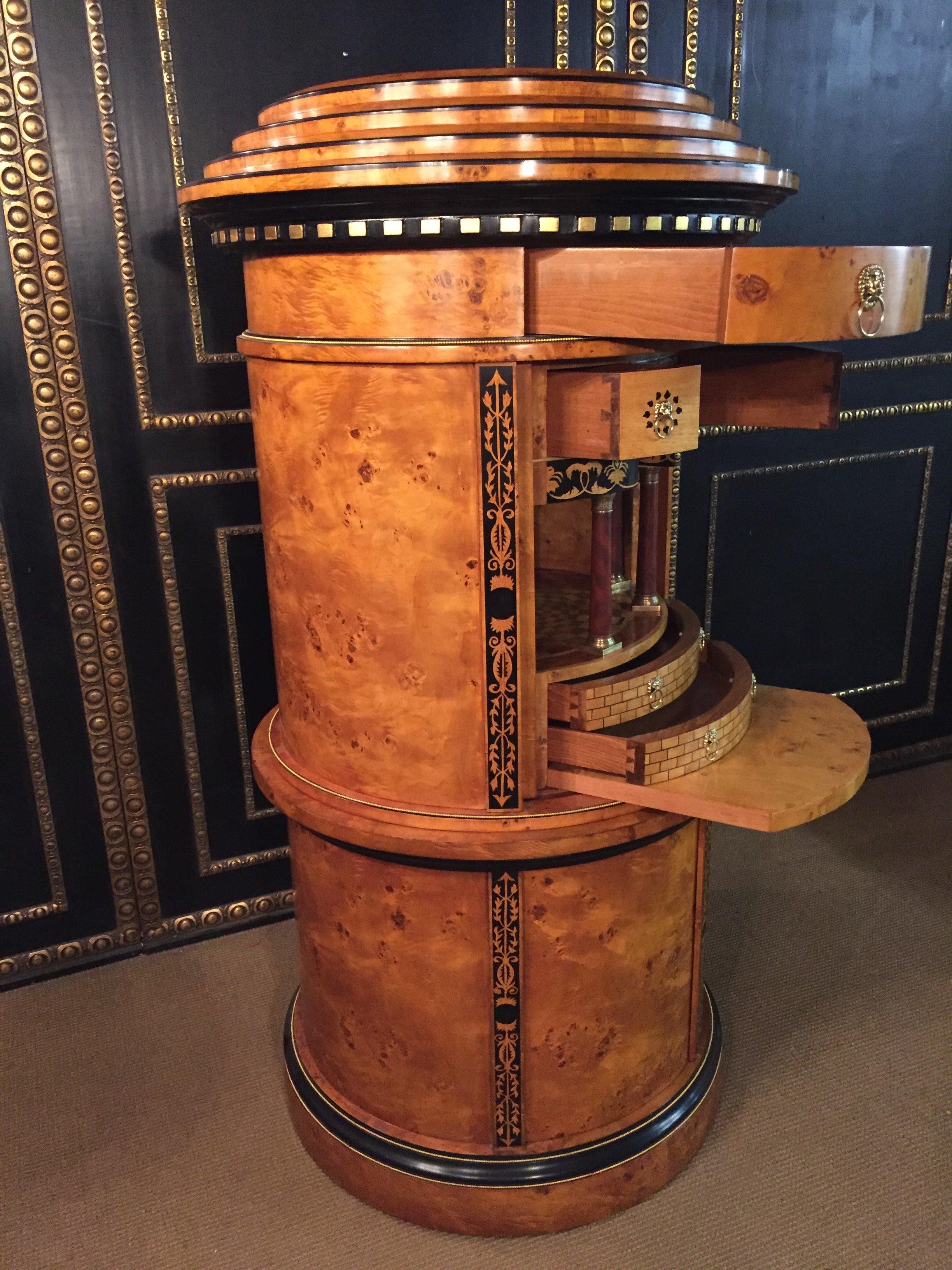 Secrétaire de style Biedermeier de Vienne du 20ème siècle d'après Johann Hrle en vente 3