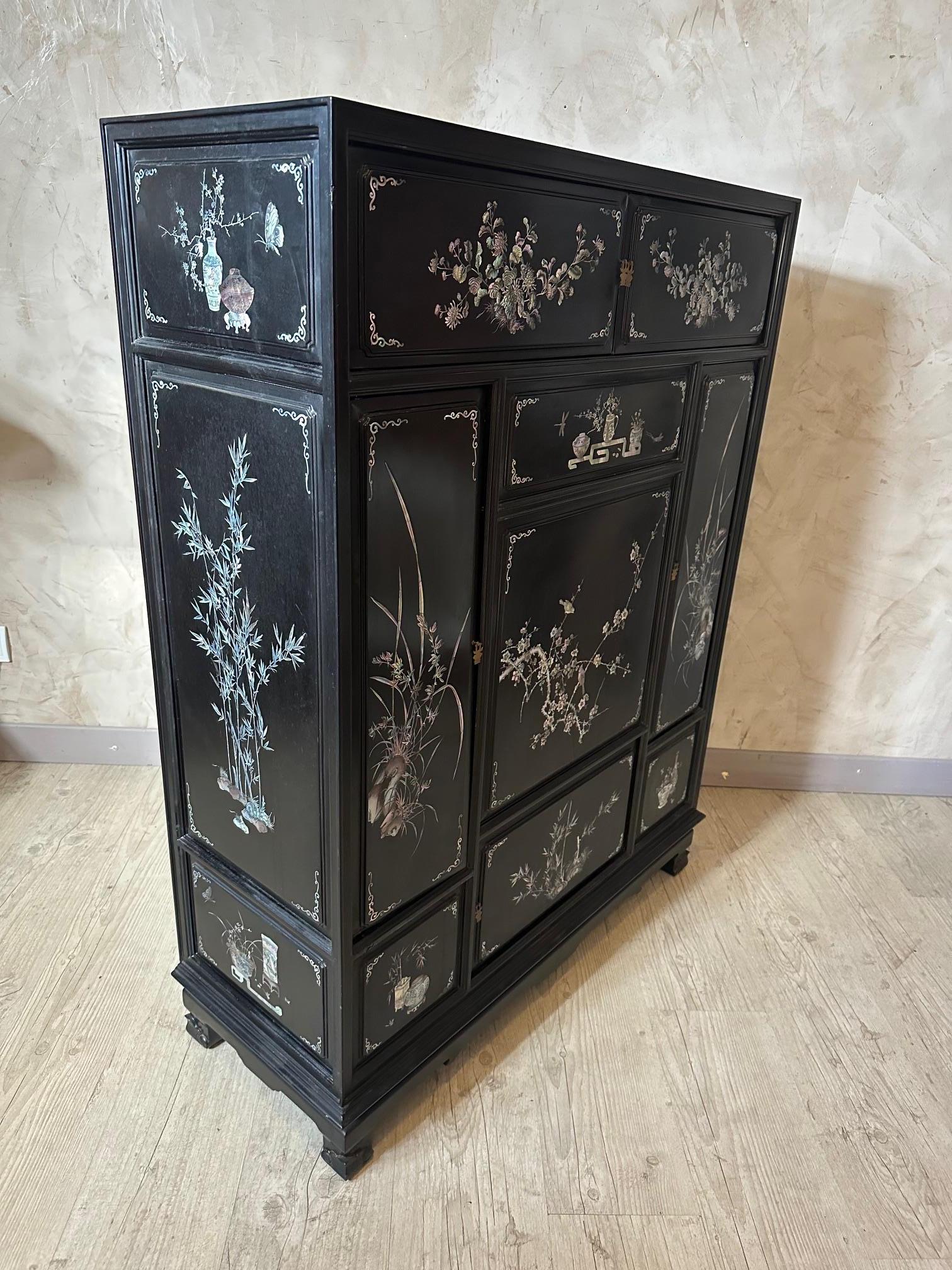 20th century Vietnamese Mother-of-pearl and Laquered Wood Cupboard, 1950s For Sale 1