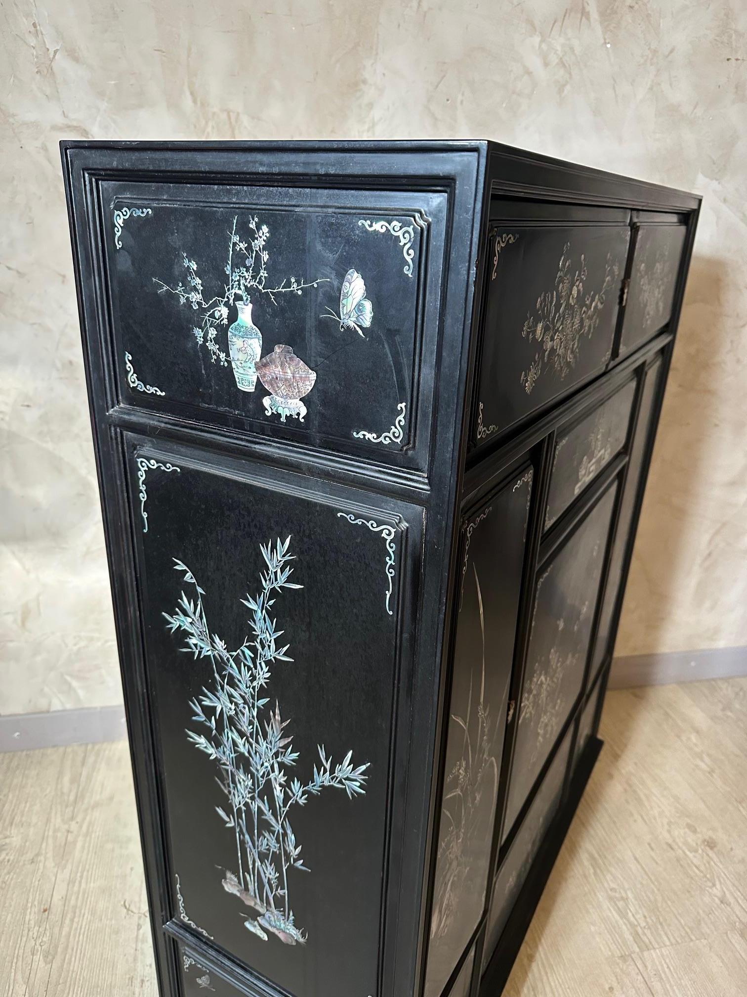 20th century Vietnamese Mother-of-pearl and Laquered Wood Cupboard, 1950s For Sale 2