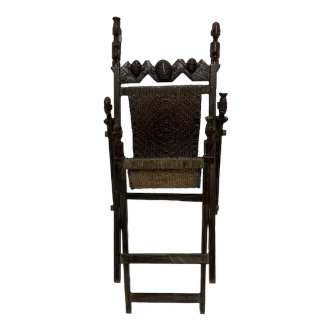 20th Century Vintage African Mangbetu Royal Chair In Good Condition For Sale In Miami, FL