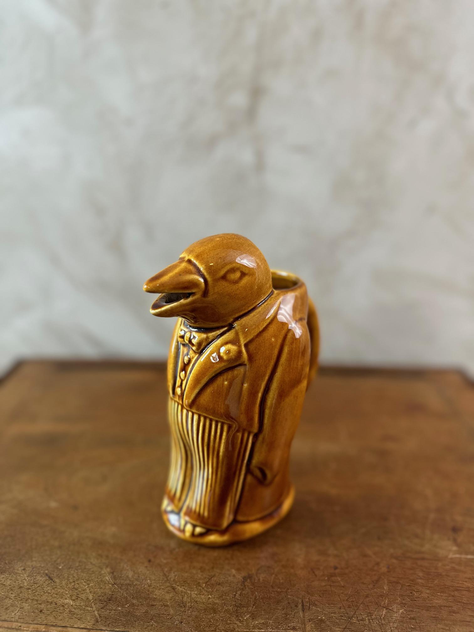 20ème siècle Vintage Argentina Ceramic Crow Pitcher, 1950s en vente 3