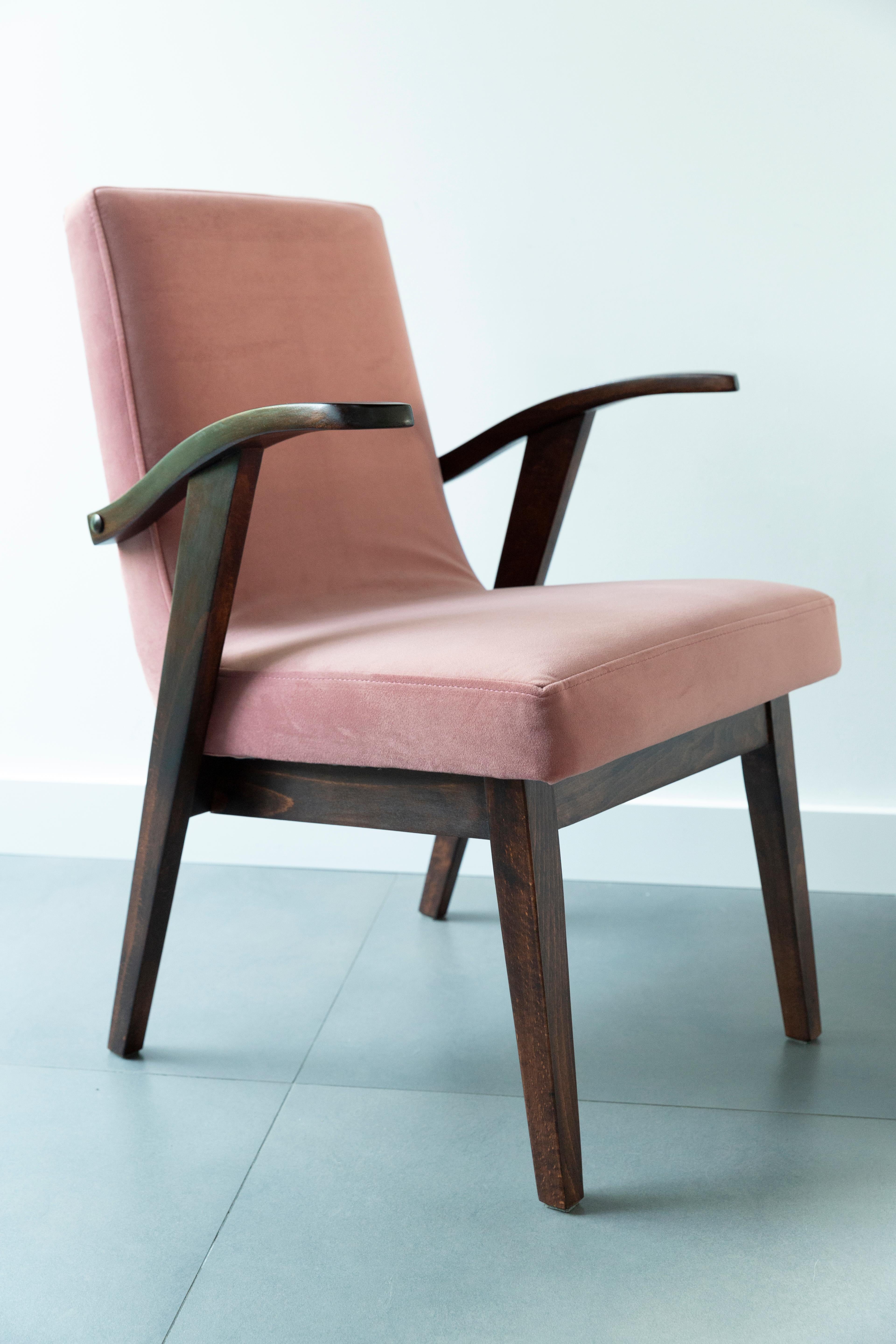 Polish 20th Century Vintage Armchair in Dusty Pink Velvet by Mieczyslaw Puchala, 1960s For Sale