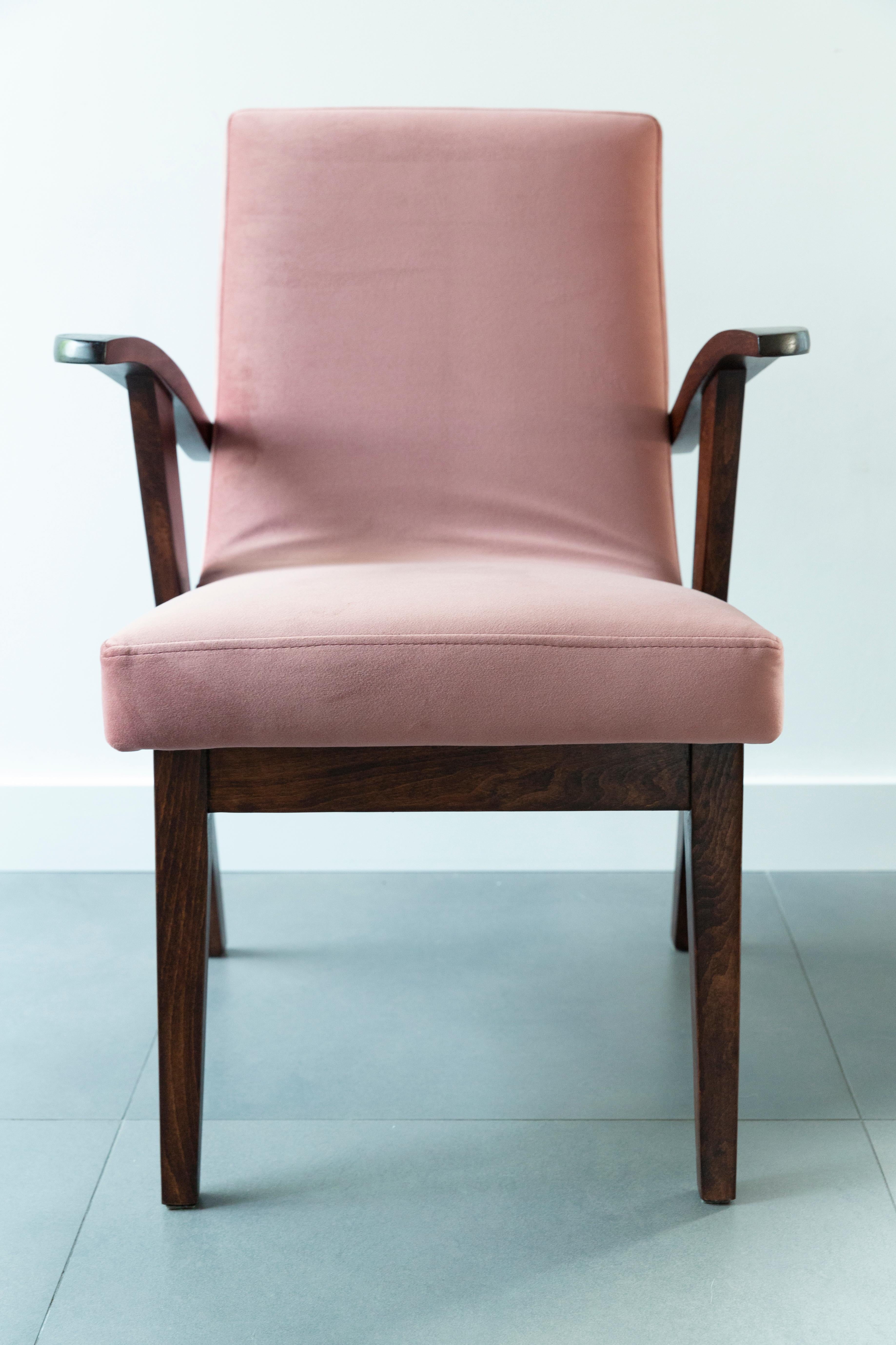 Textile 20th Century Vintage Armchair in Dusty Pink Velvet by Mieczyslaw Puchala, 1960s For Sale