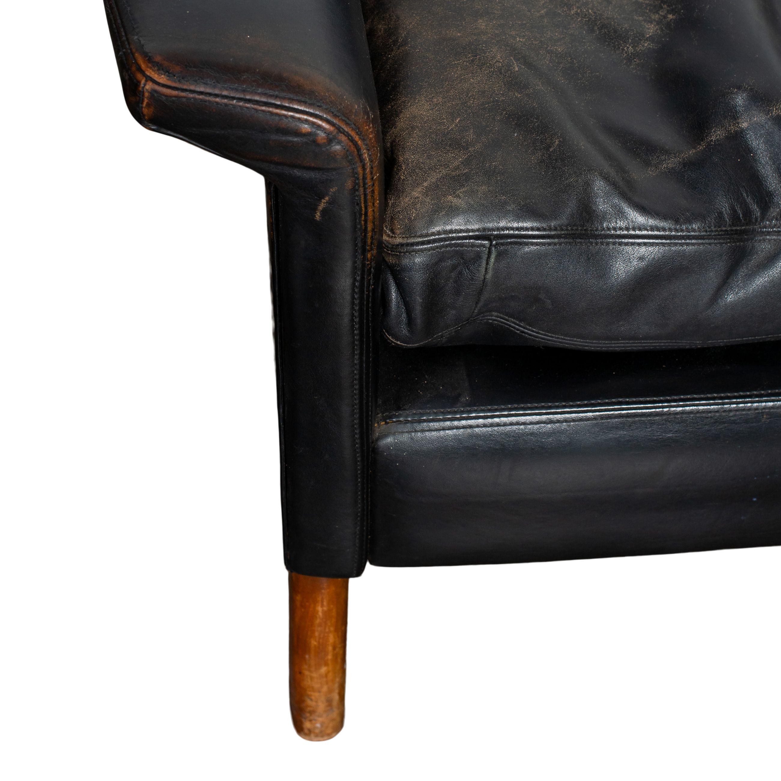 Fauteuil en cuir noir vintage du 20e siècle Bon état - En vente à Fullerton, CA