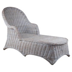 20th Century Retro Braided Wicker Outdoor Chaise Lounge Off White