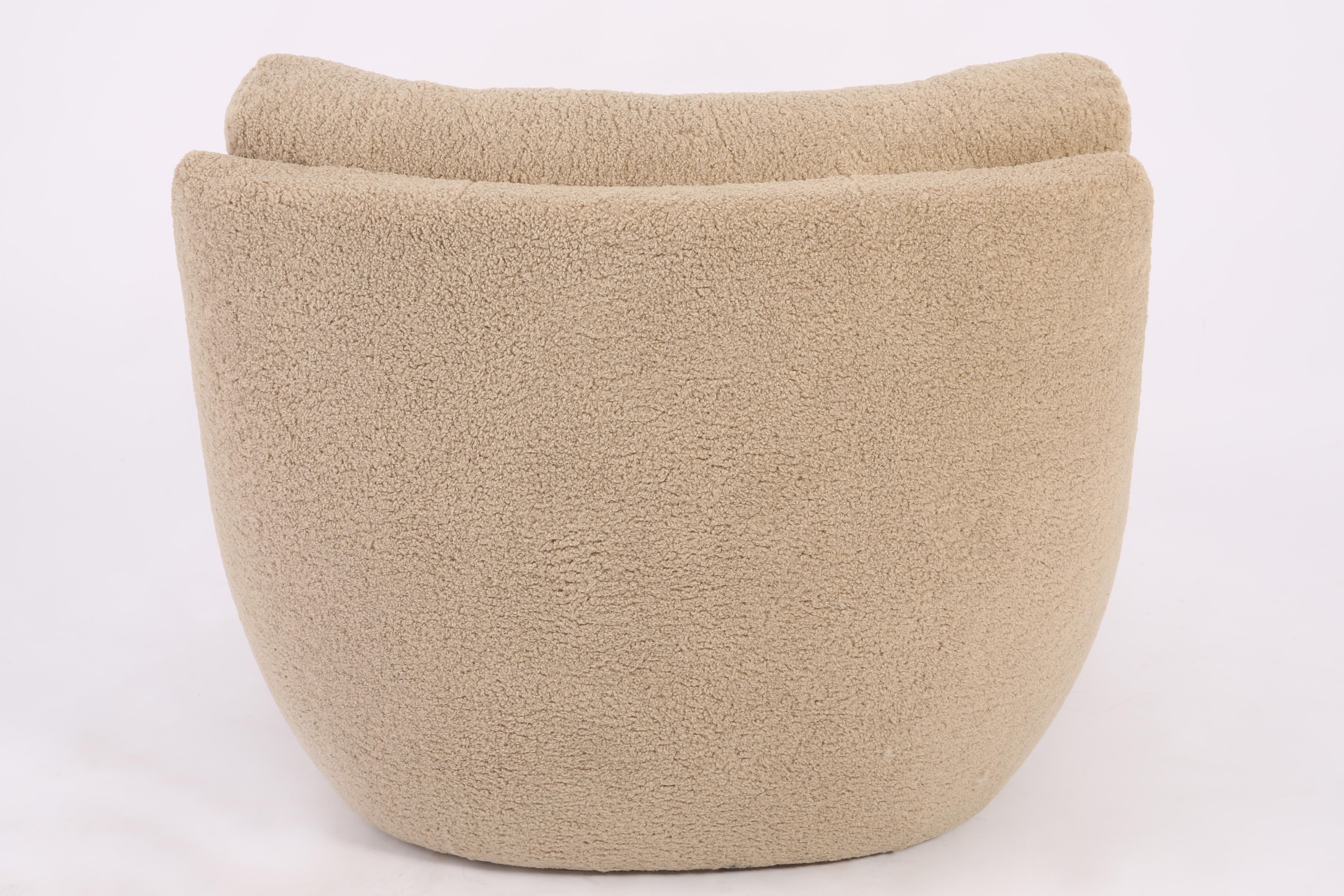20th Century Vintage Creme Boucle Atlantis Big Armchair, 1960s For Sale 2