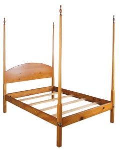 20th Century Vintage Early American Colonial Pine Pencil Post 4 Poster Full Bed
