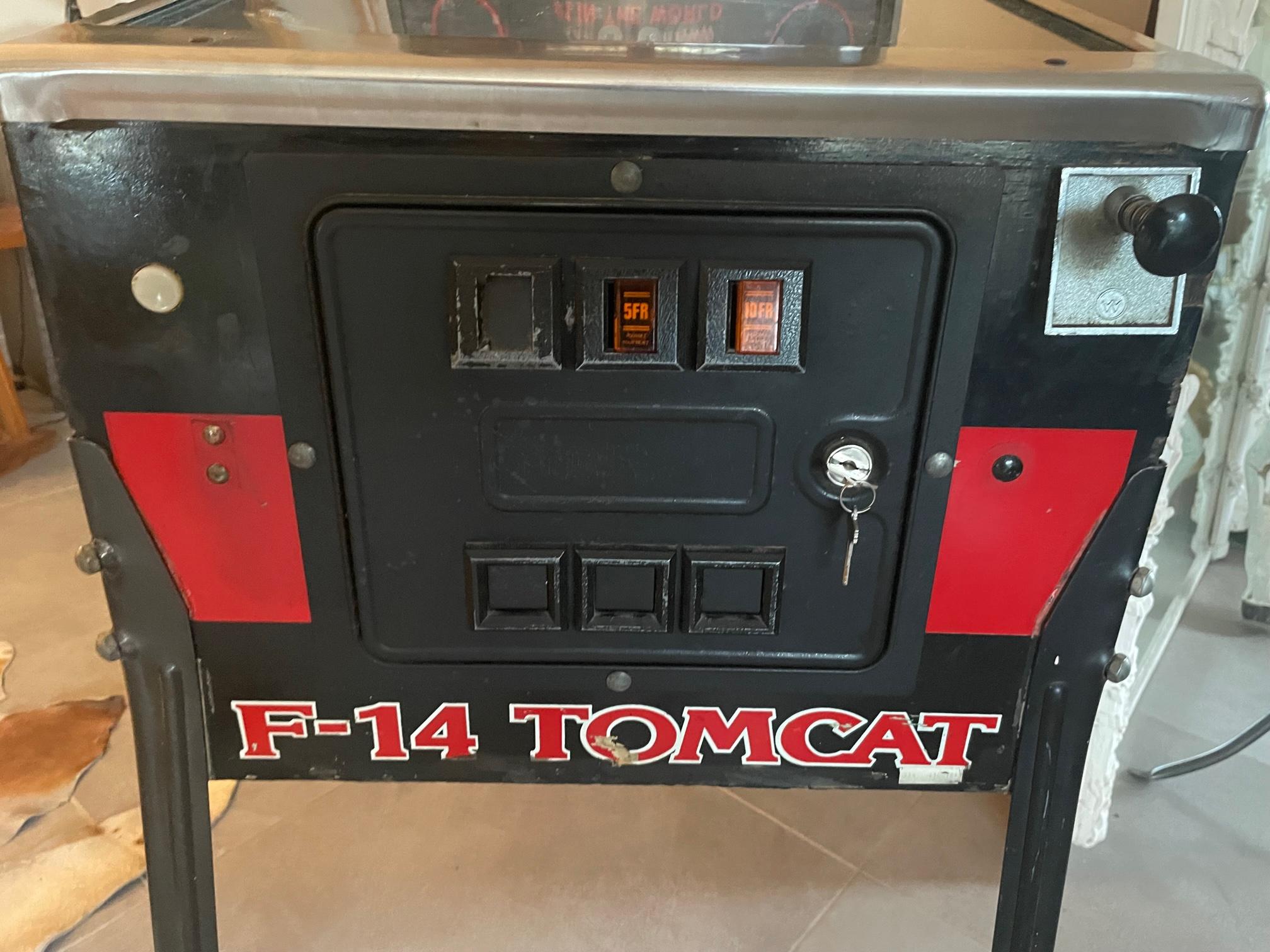 Metal 20th Century Vintage F-14 TOMCAT Pinball Machine, 1987s
