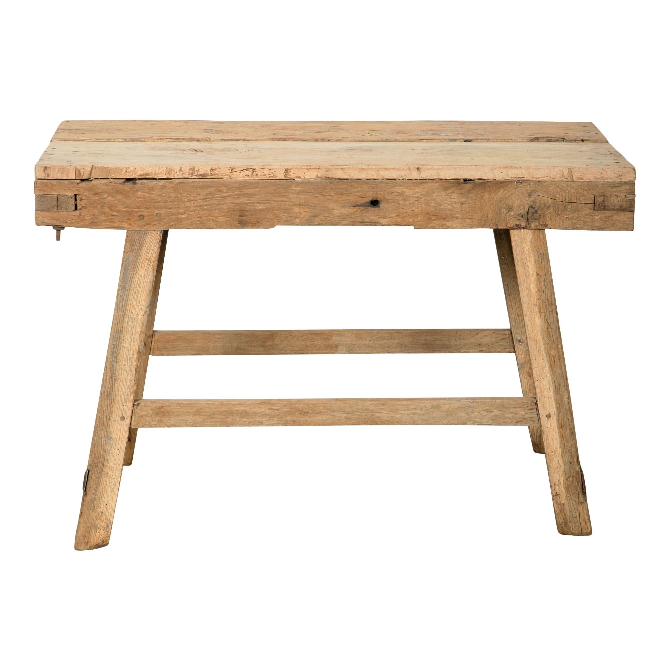 20ième siècle Table en bois brut français du 20e siècle en vente