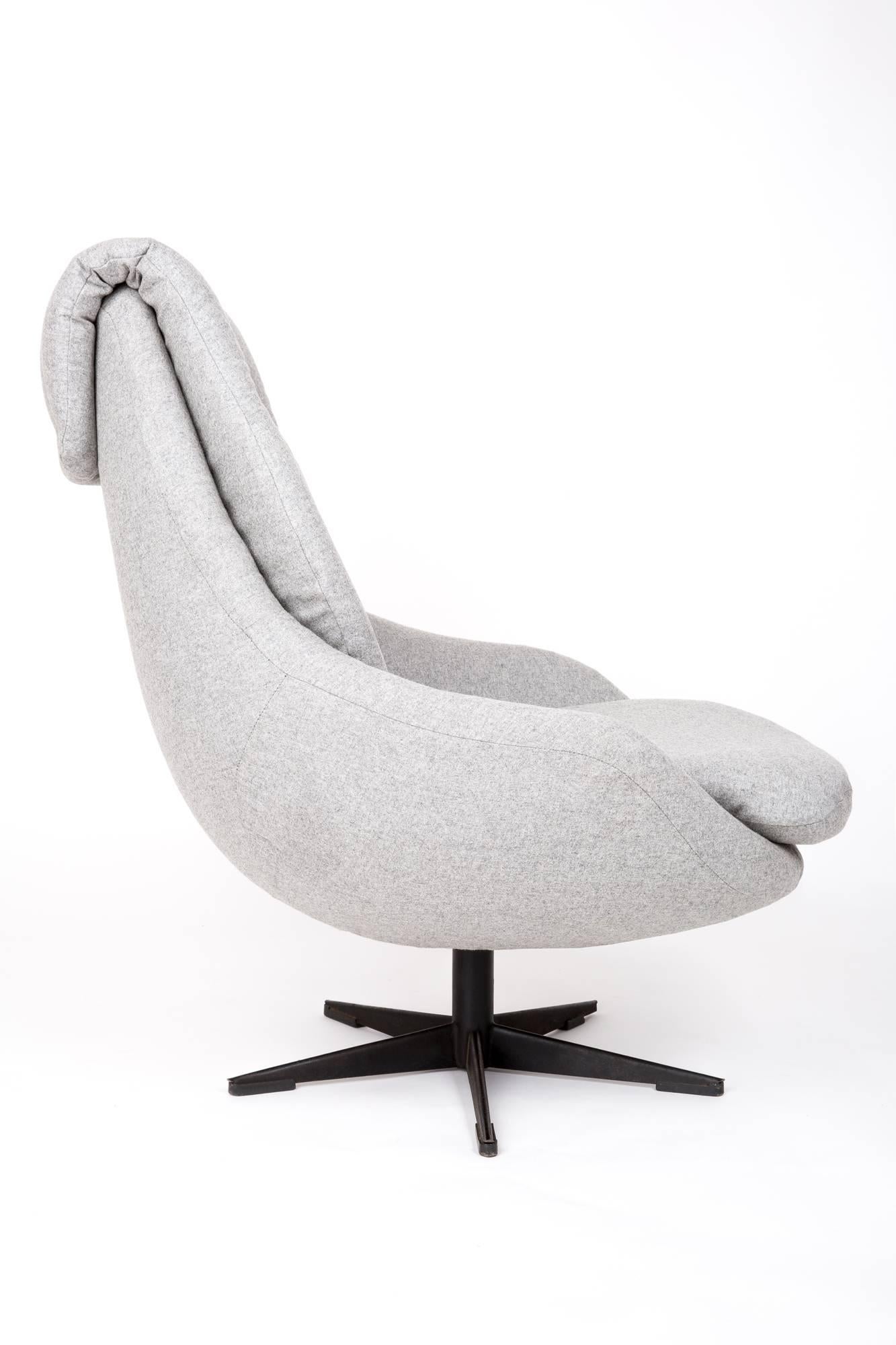 Grauer drehbarer Sessel des 20. Jahrhunderts, 1960er Jahre (Moderne der Mitte des Jahrhunderts) im Angebot