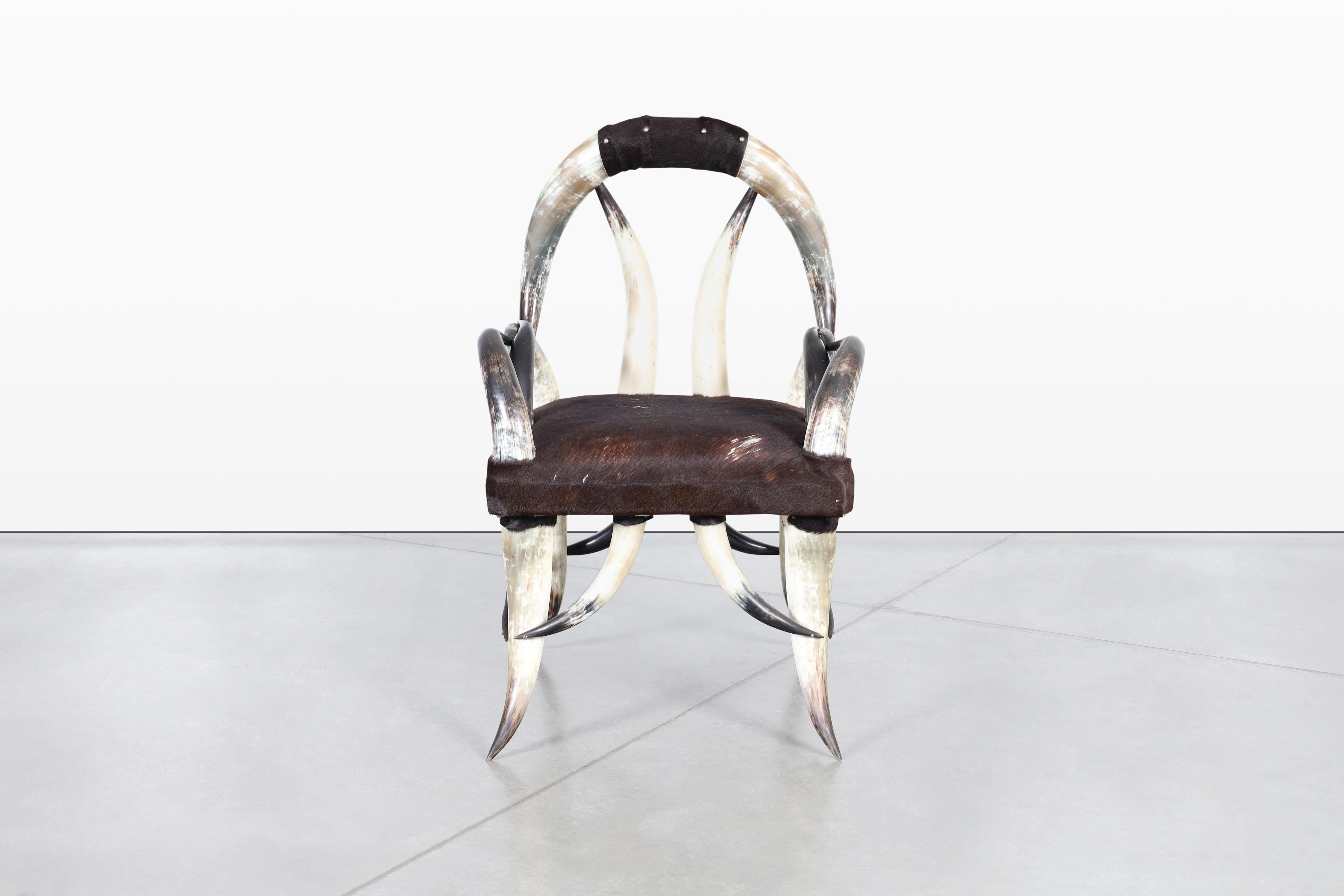 20. Jahrhundert Vintage Horn Stuhl und Ottomane im Zustand „Gut“ im Angebot in North Hollywood, CA