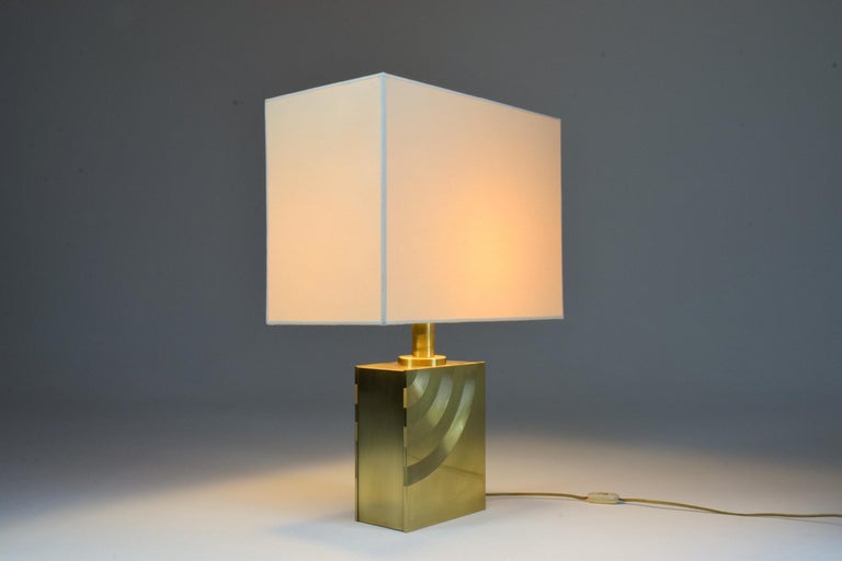 Polished 20th Century Vintage Italian Brass Table Lamp, 1970s For Sale