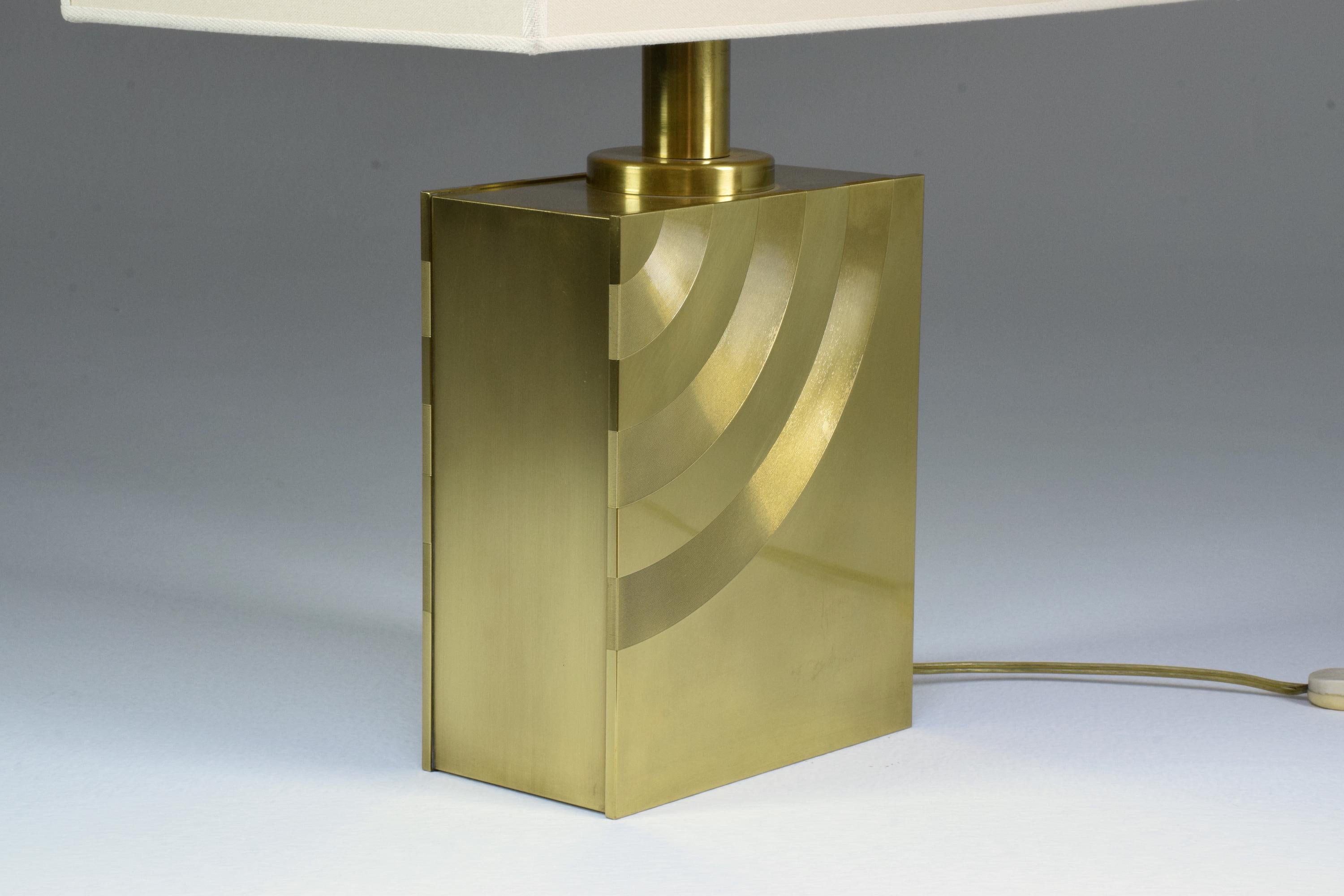  Italian Brass Statement Table Lamp, 1970s In Good Condition For Sale In Paris, FR