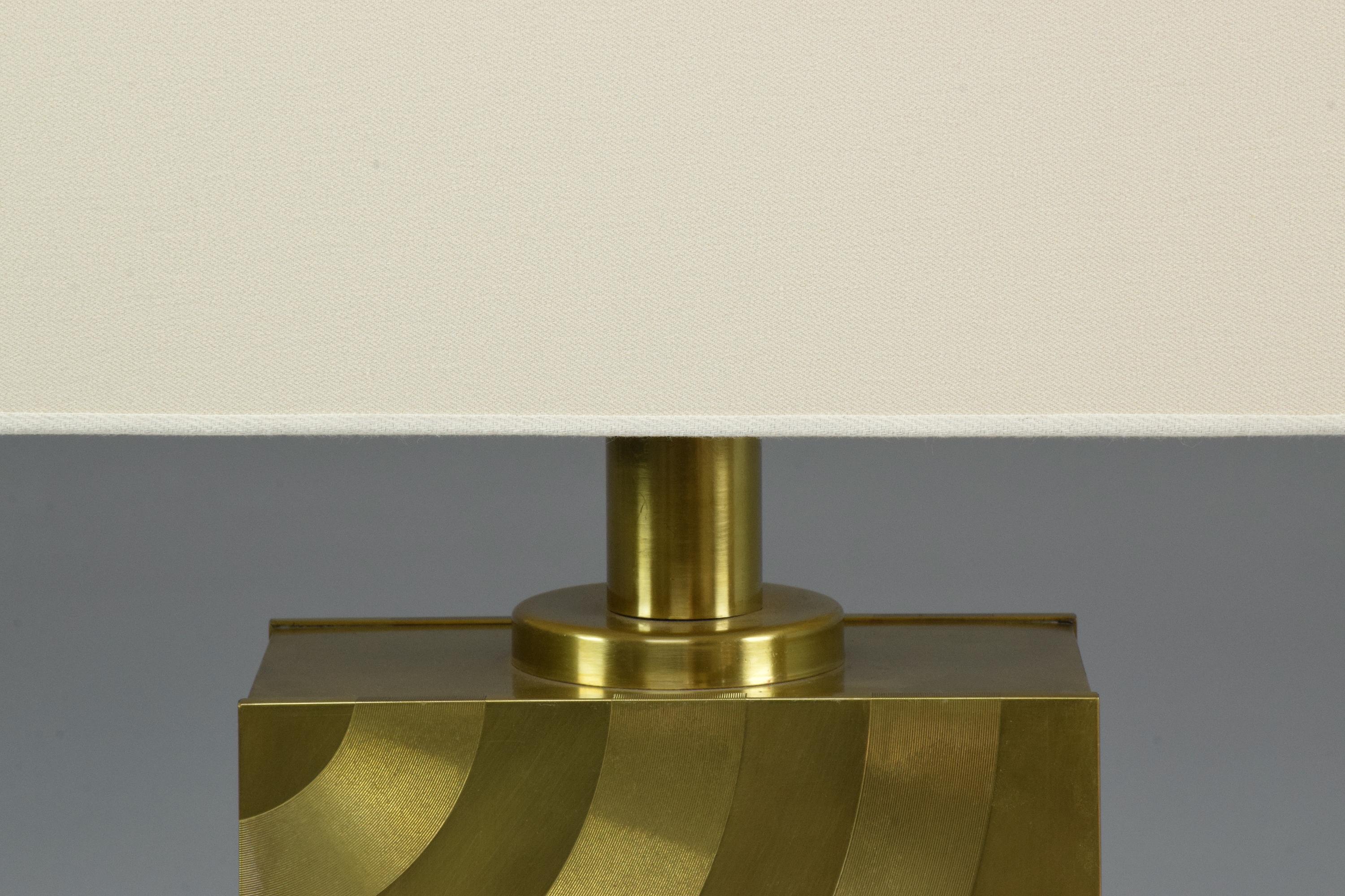  Italian Brass Statement Table Lamp, 1970s For Sale 2