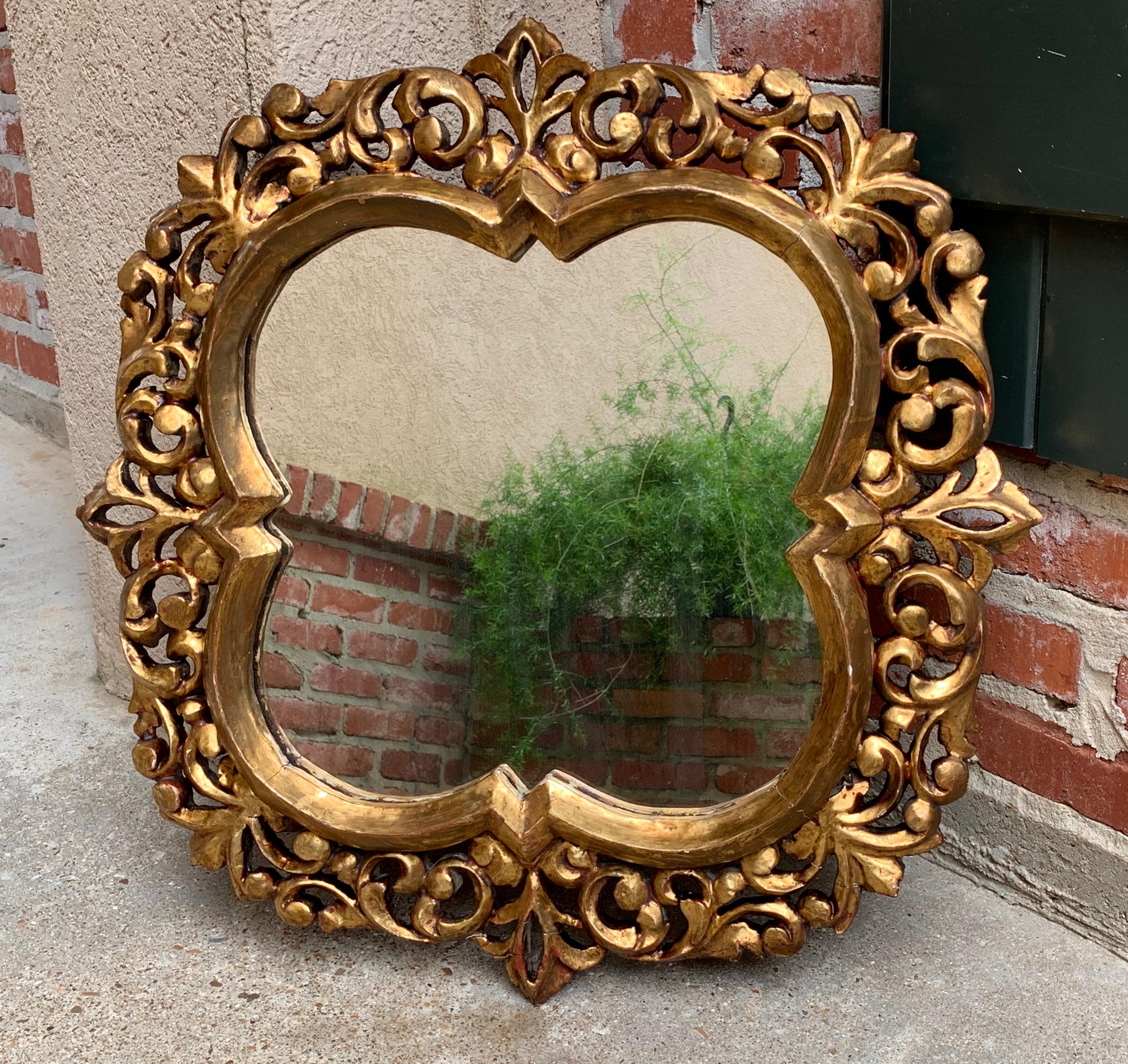 Louis XV 20th Century Vintage Italian Carved Wood Gold Gilt Frame Wall Mirror Gesso