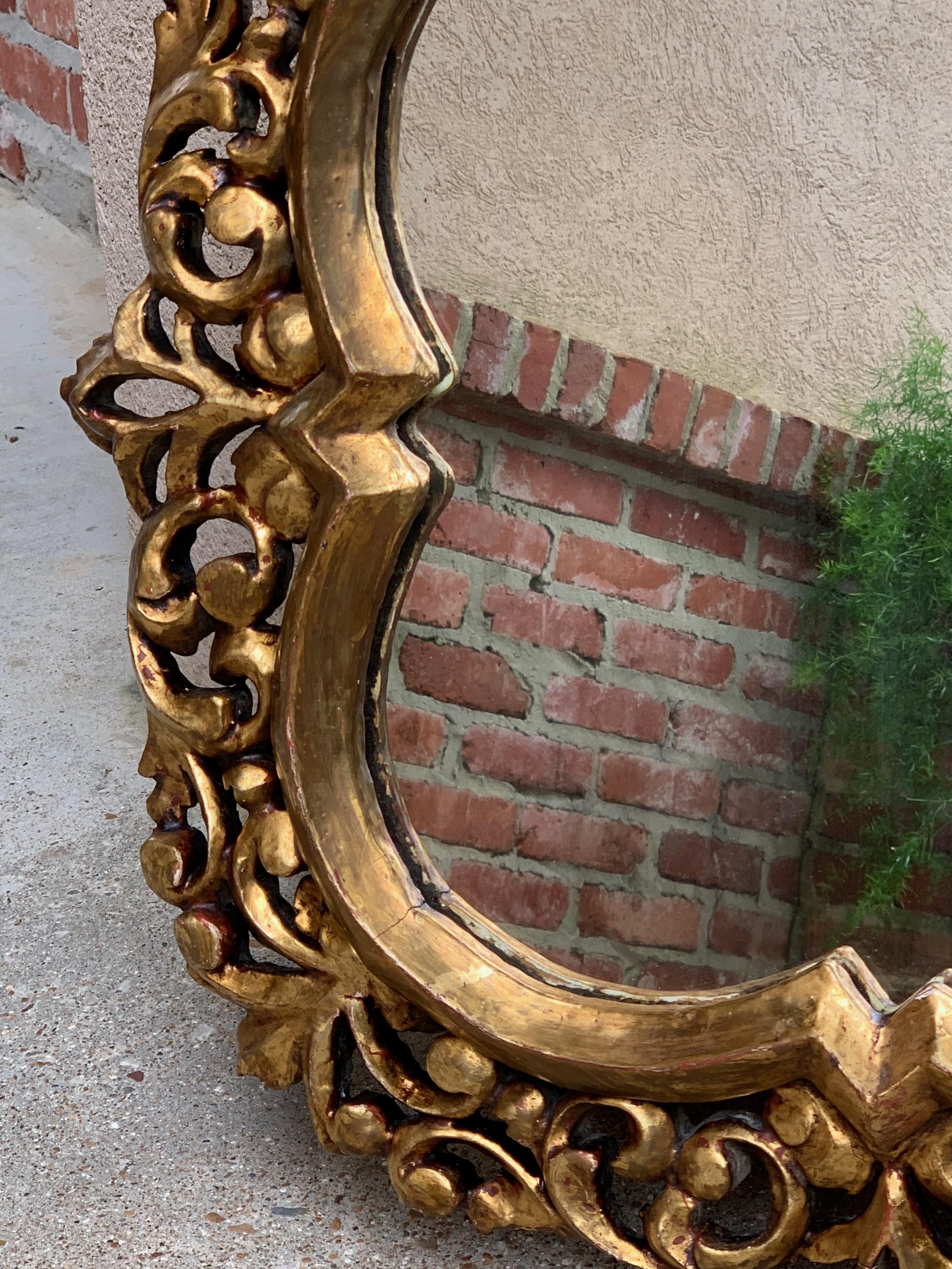 20th Century Vintage Italian Carved Wood Gold Gilt Frame Wall Mirror Gesso 3