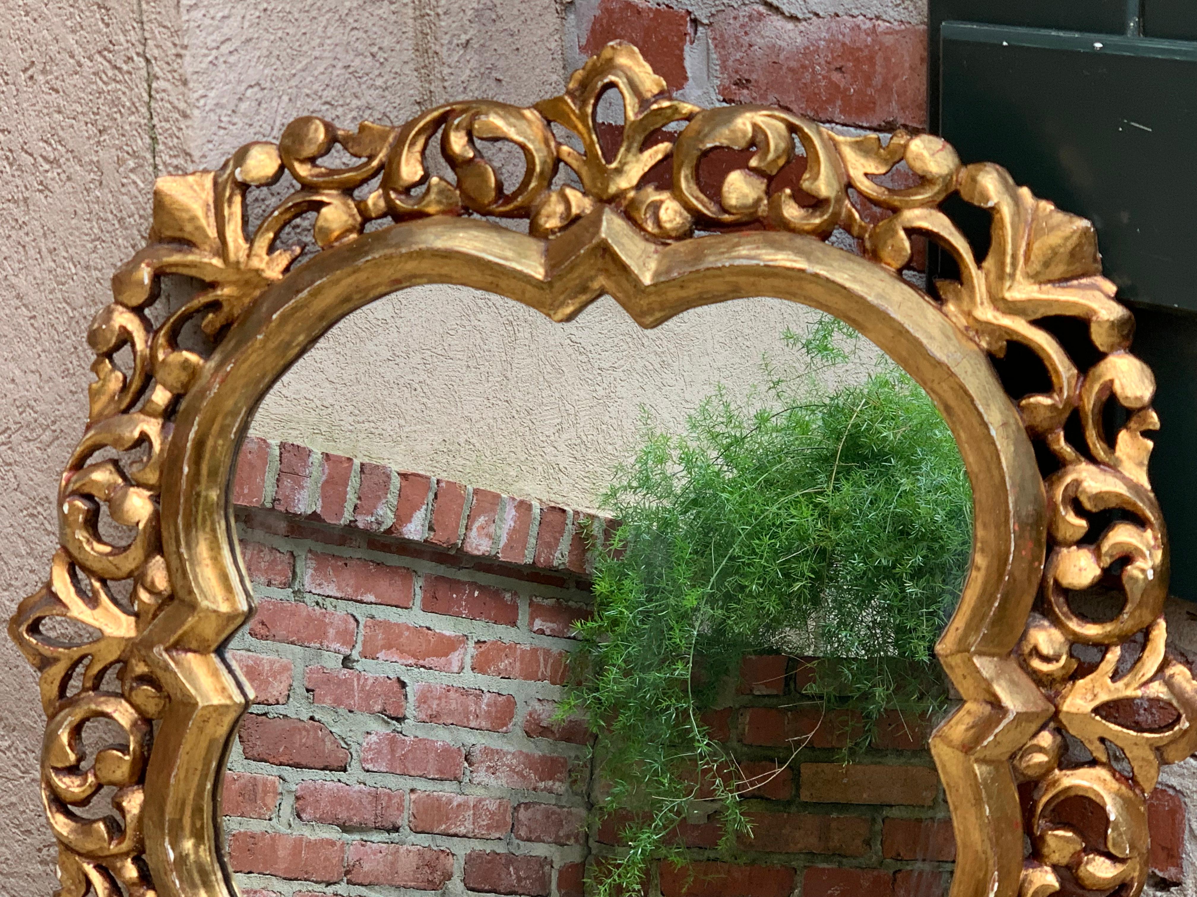 20th Century Vintage Italian Carved Wood Gold Gilt Frame Wall Mirror Gesso In Good Condition In Shreveport, LA