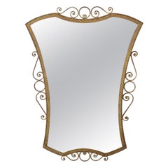 Espejo de pared de hierro dorado italiano del siglo XX