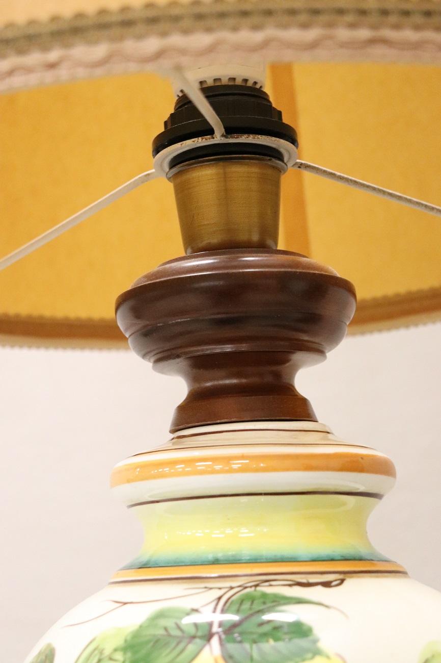 Italienische handbemalte Keramik-Tischlampe, 20. Jahrhundert (Handbemalt) im Angebot