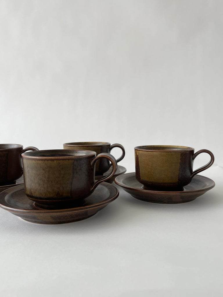 https://a.1stdibscdn.com/20th-century-vintage-japanese-ceramic-mug-and-saucer-set-for-sale-picture-5/f_58962/f_306166121664402059556/IMG_8084_master.jpg?width=768