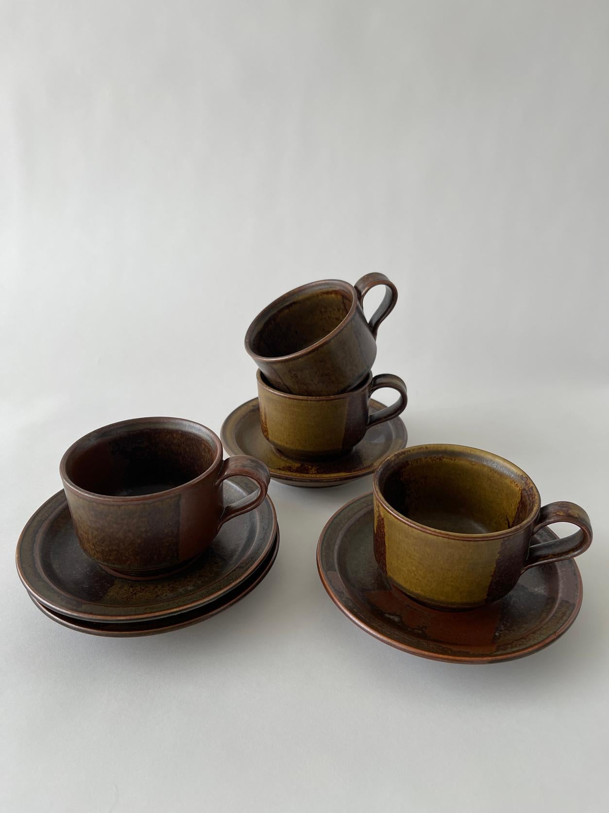 20th Century Vintage Japanese Ceramic Mug and Saucer Set For Sale 1