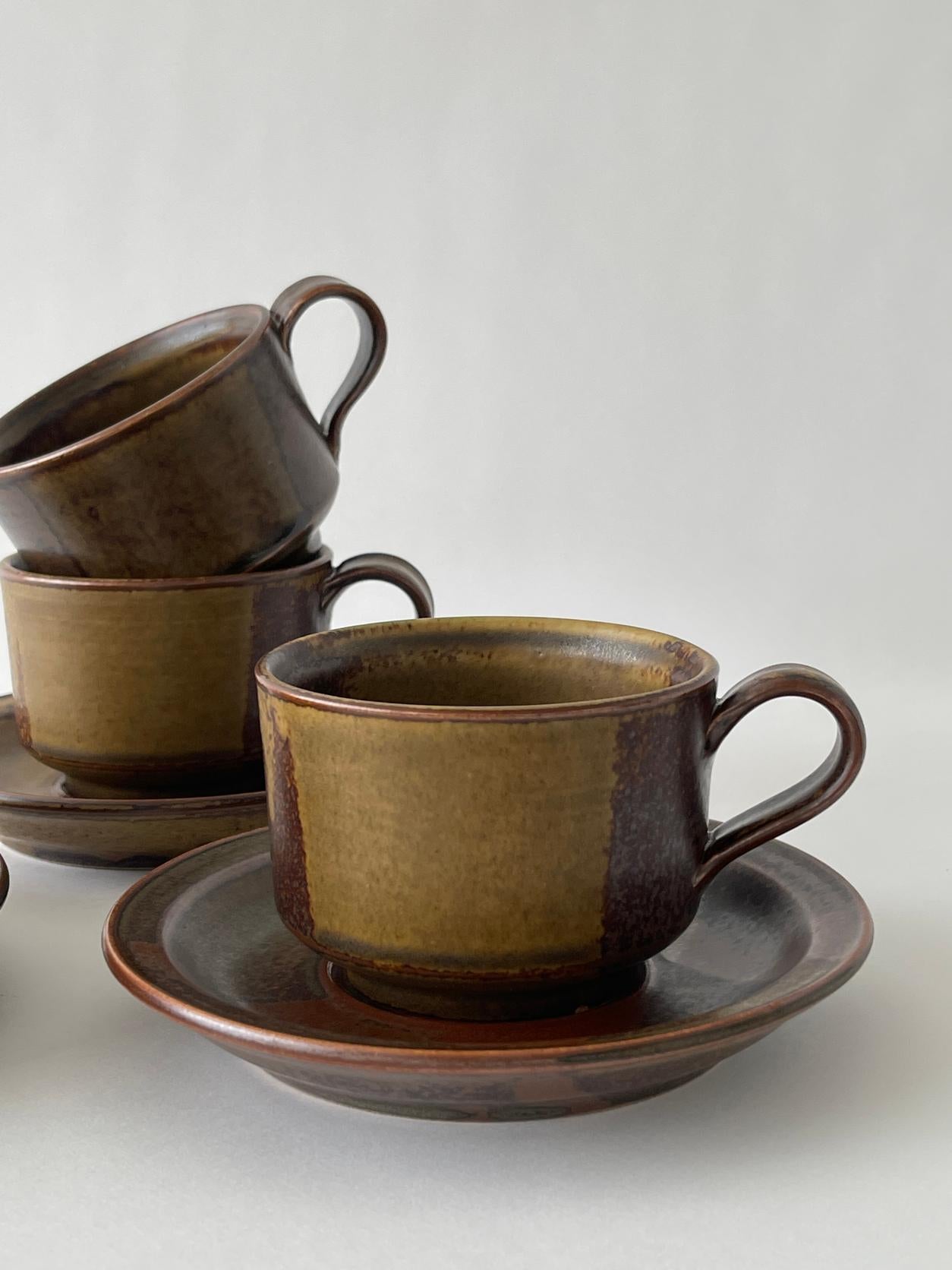 20th Century Vintage Japanese Ceramic Mug and Saucer Set For Sale 3