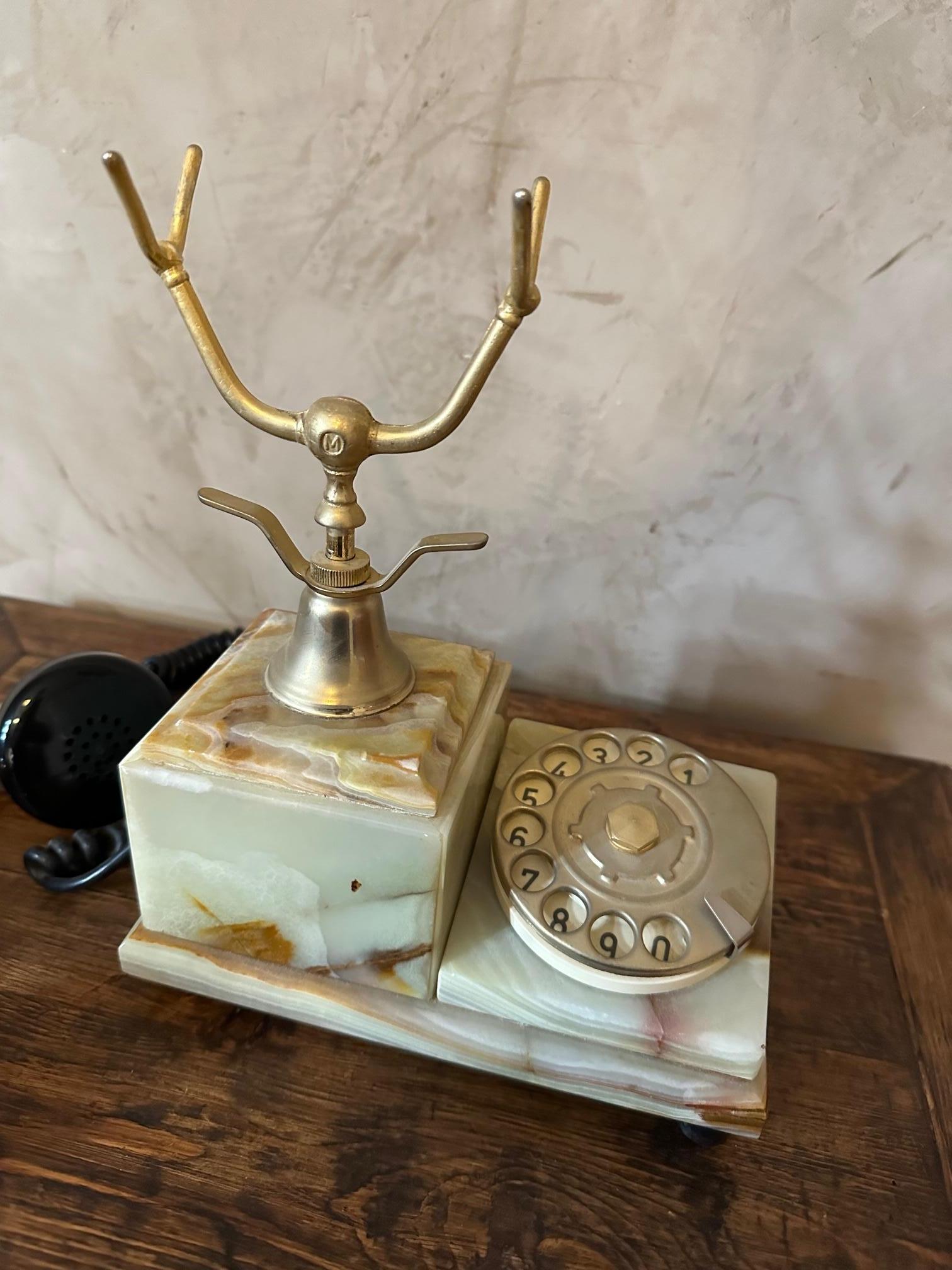 20th century Vintage Marble and Brass Phone from Italy, 1960s In Good Condition For Sale In LEGNY, FR