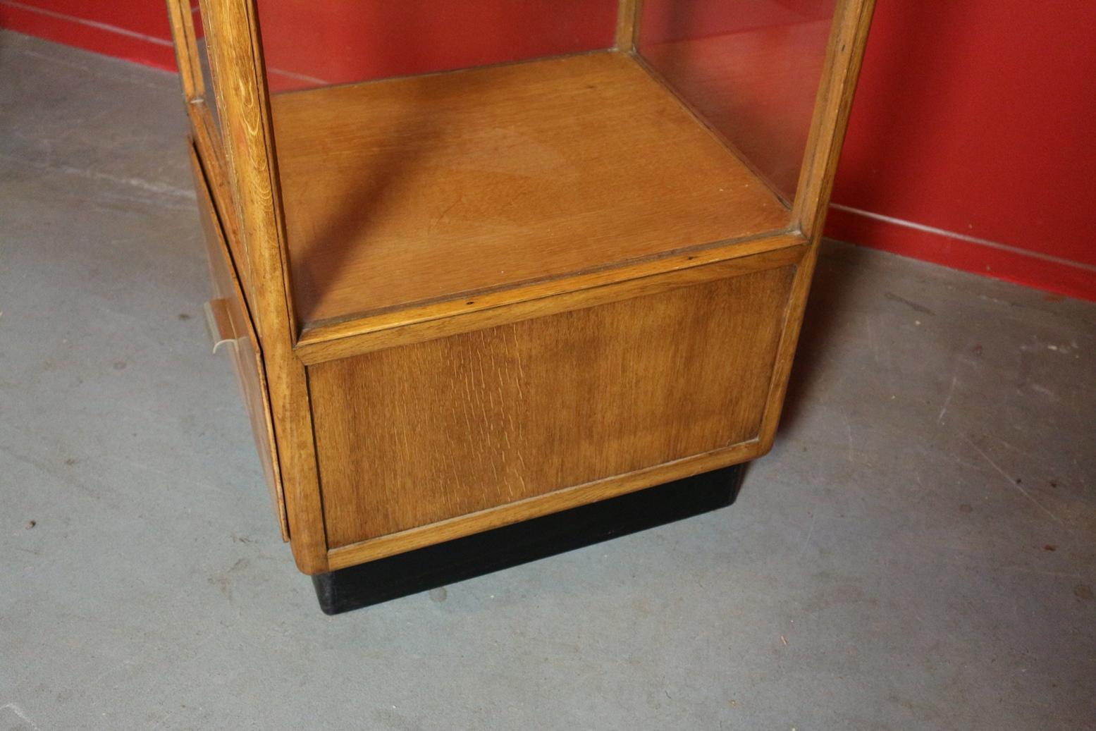 20th Century Vintage Oak Display Cabinet 5