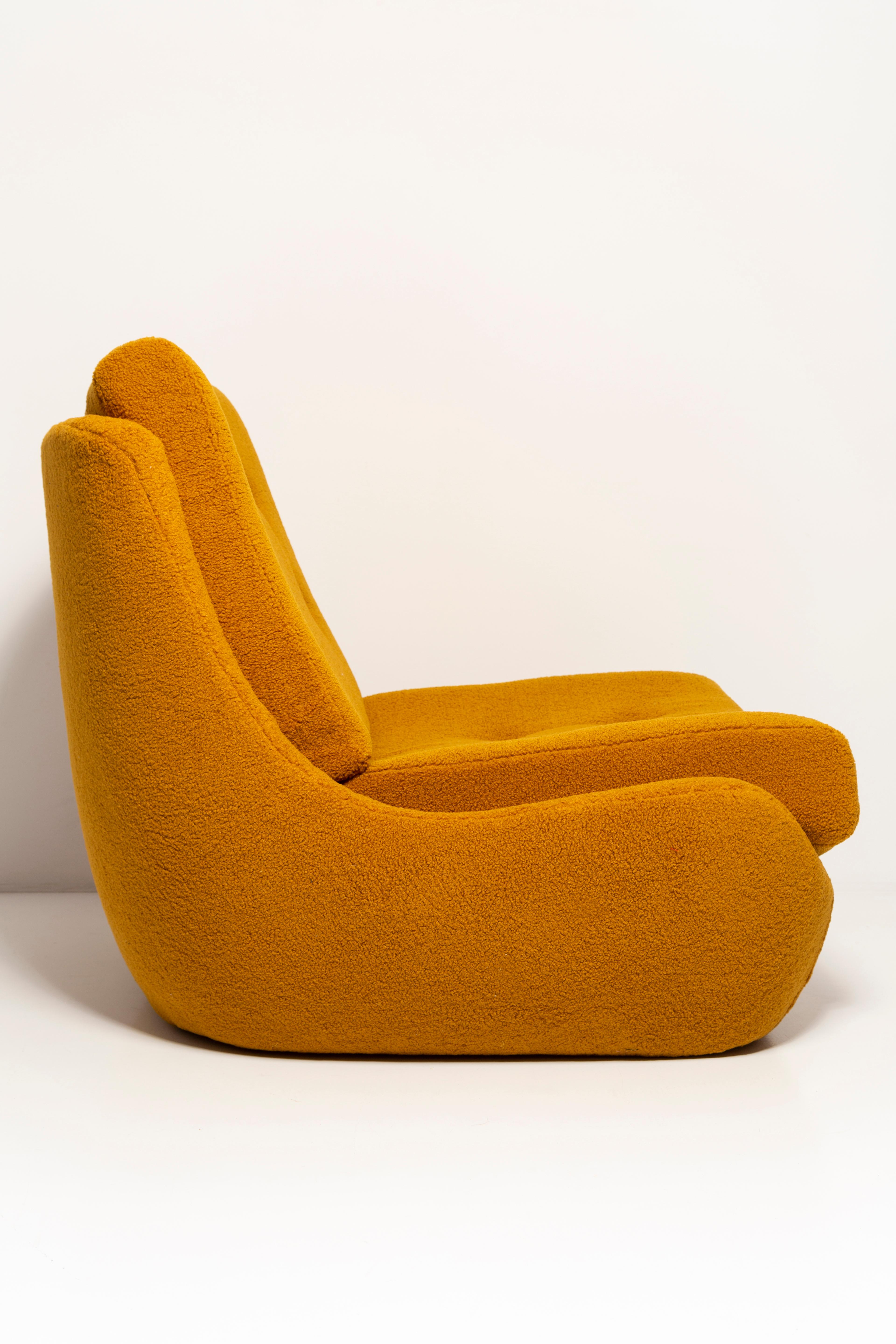 20th Century Vintage Ochre Yellow Boucle Atlantis Big Armchair, 1960s In Excellent Condition For Sale In 05-080 Hornowek, PL