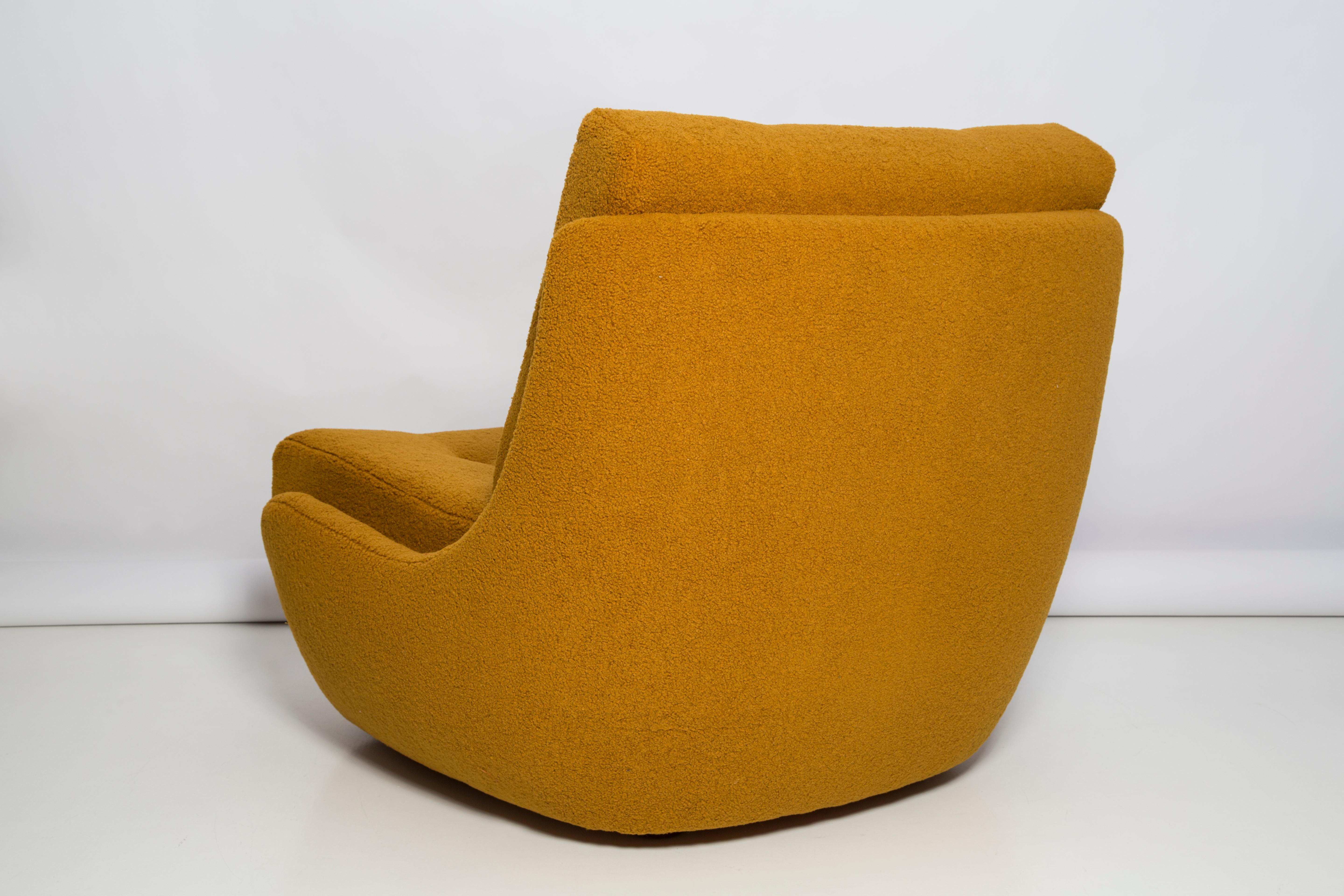 20th Century Vintage Ochre Yellow Boucle Atlantis Big Armchair, Europe, 1960s In Excellent Condition For Sale In 05-080 Hornowek, PL