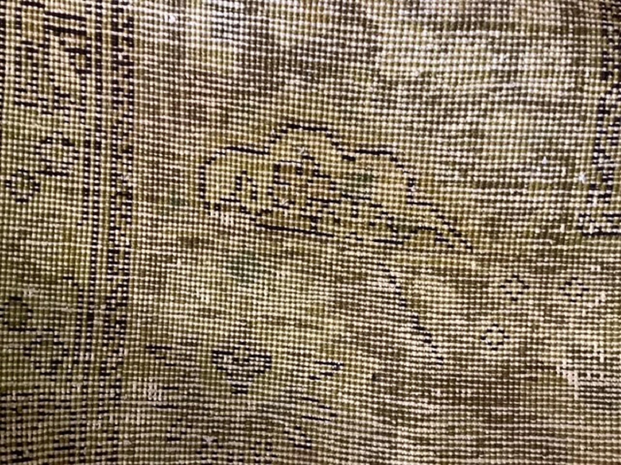 Lana Oushak d'epoca del XX secolo in vendita