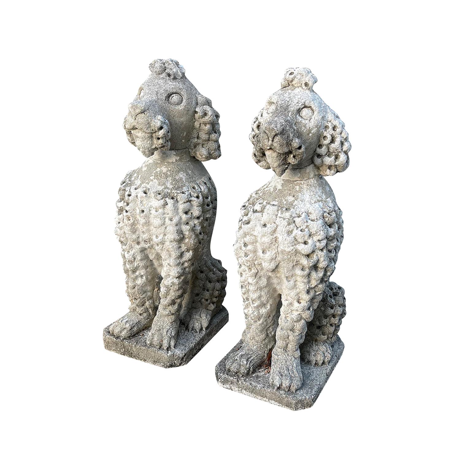 Paar französische Hunde-Poodle-Gartenstatuen, Vintage, 20. Jahrhundert (Handgeschnitzt) im Angebot