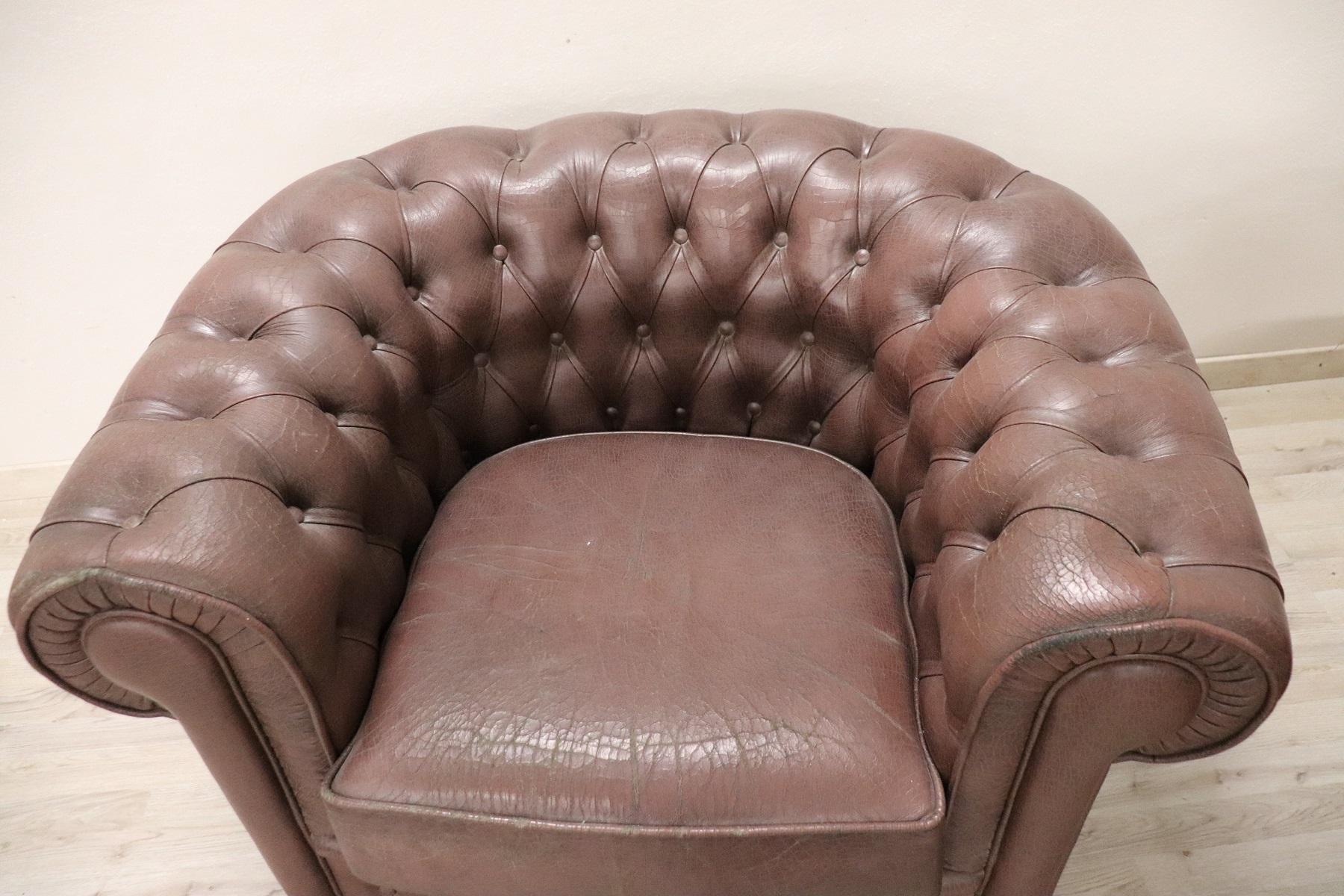 Beautiful authentic of vintage leather English chesterfield armchairs from circa 1960. Please look at the charm of vintage leather with that sense of life that makes it perfect. Perfect for decorating a modern apartment.
 